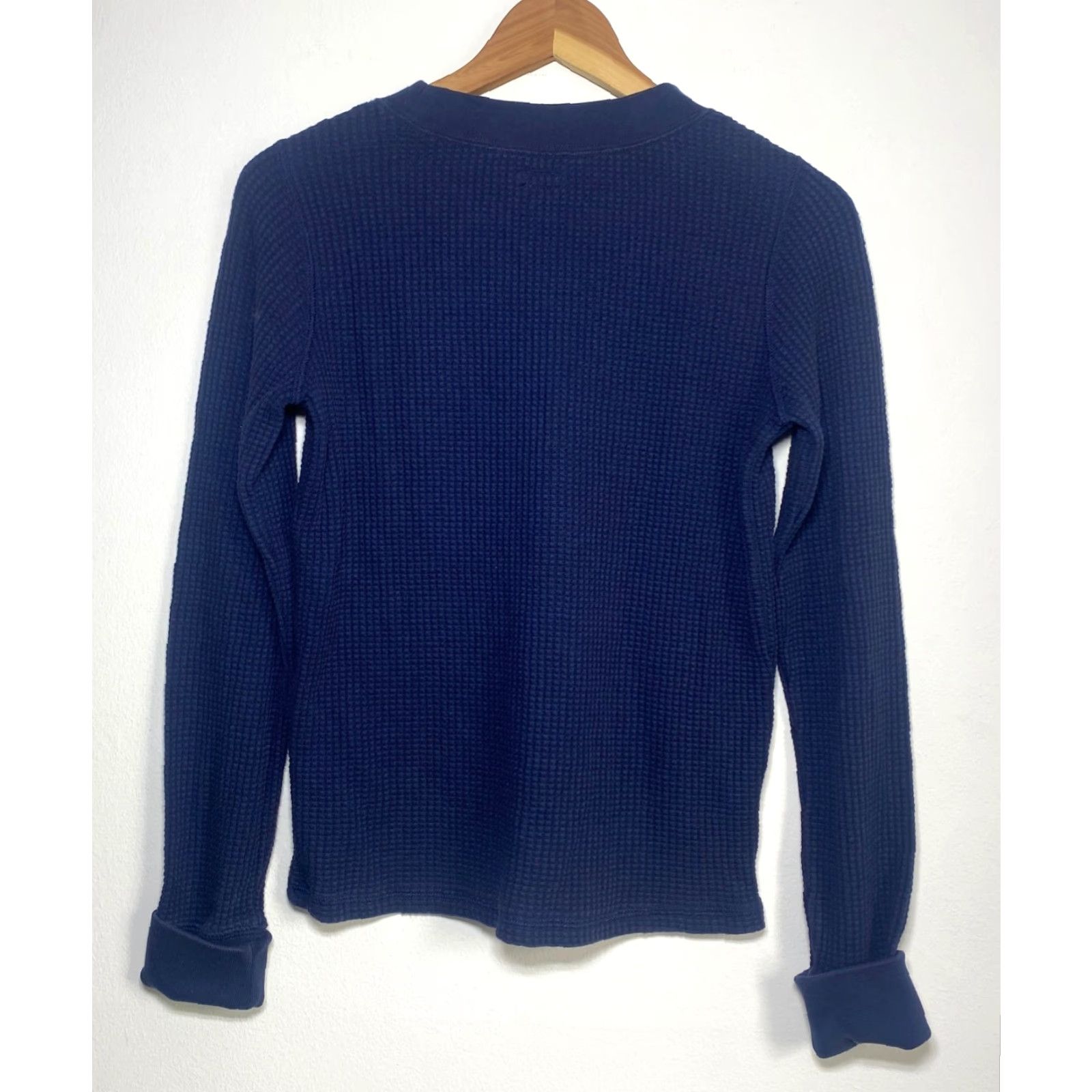Faherty Faherty Women's Waffle Yule Crew Shirt in Midnight Blue S Navy Crew Neck Pullover Thermal Casual Basic Classic 90s Mens Womens Girls Boys Size S / US 4 / IT 40 - 5 Thumbnail