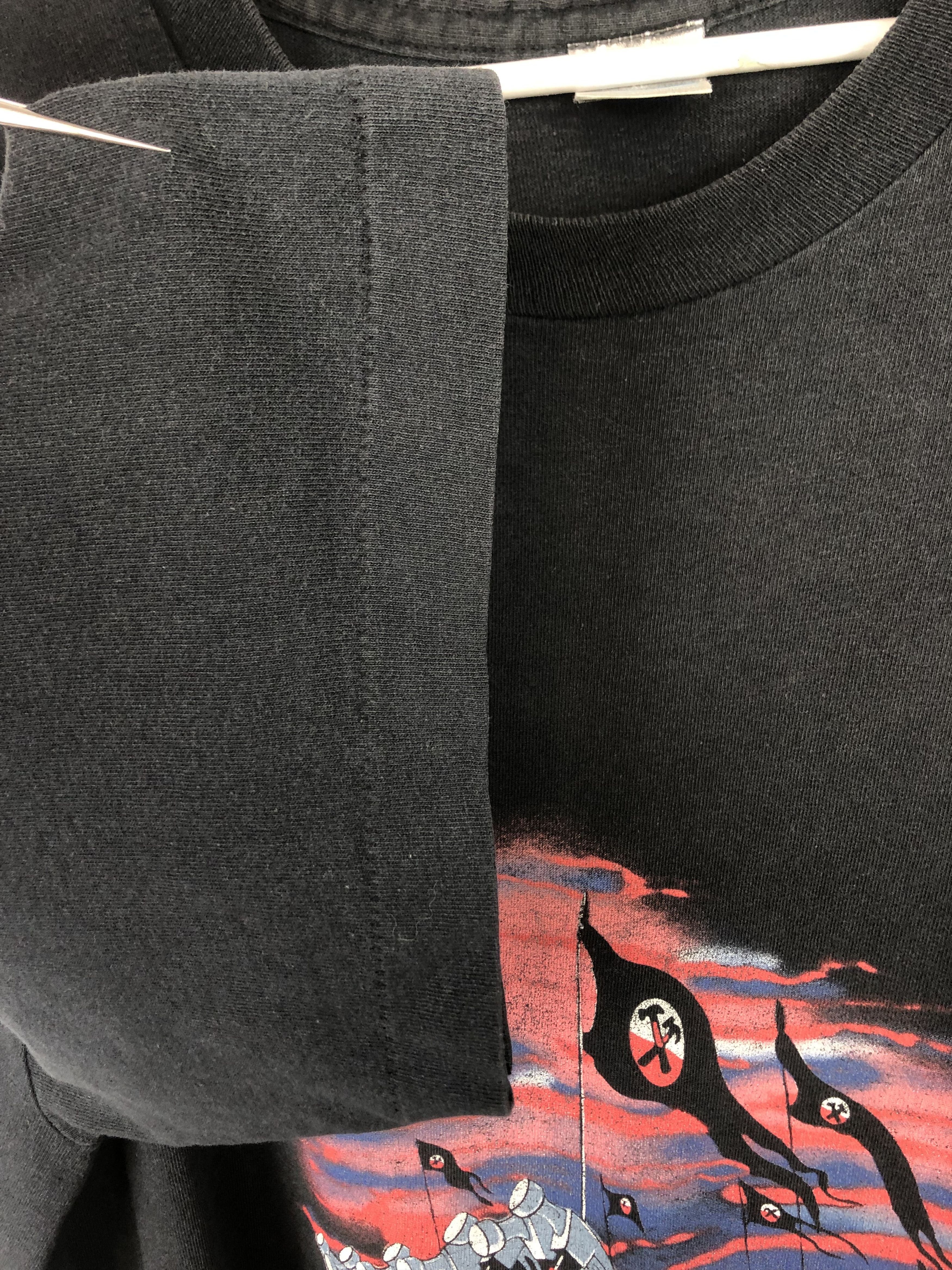 Vintage Vintage 80's Pink Floyd The Wall Marching Hammers Tee Shirt Size US XL / EU 56 / 4 - 6 Thumbnail