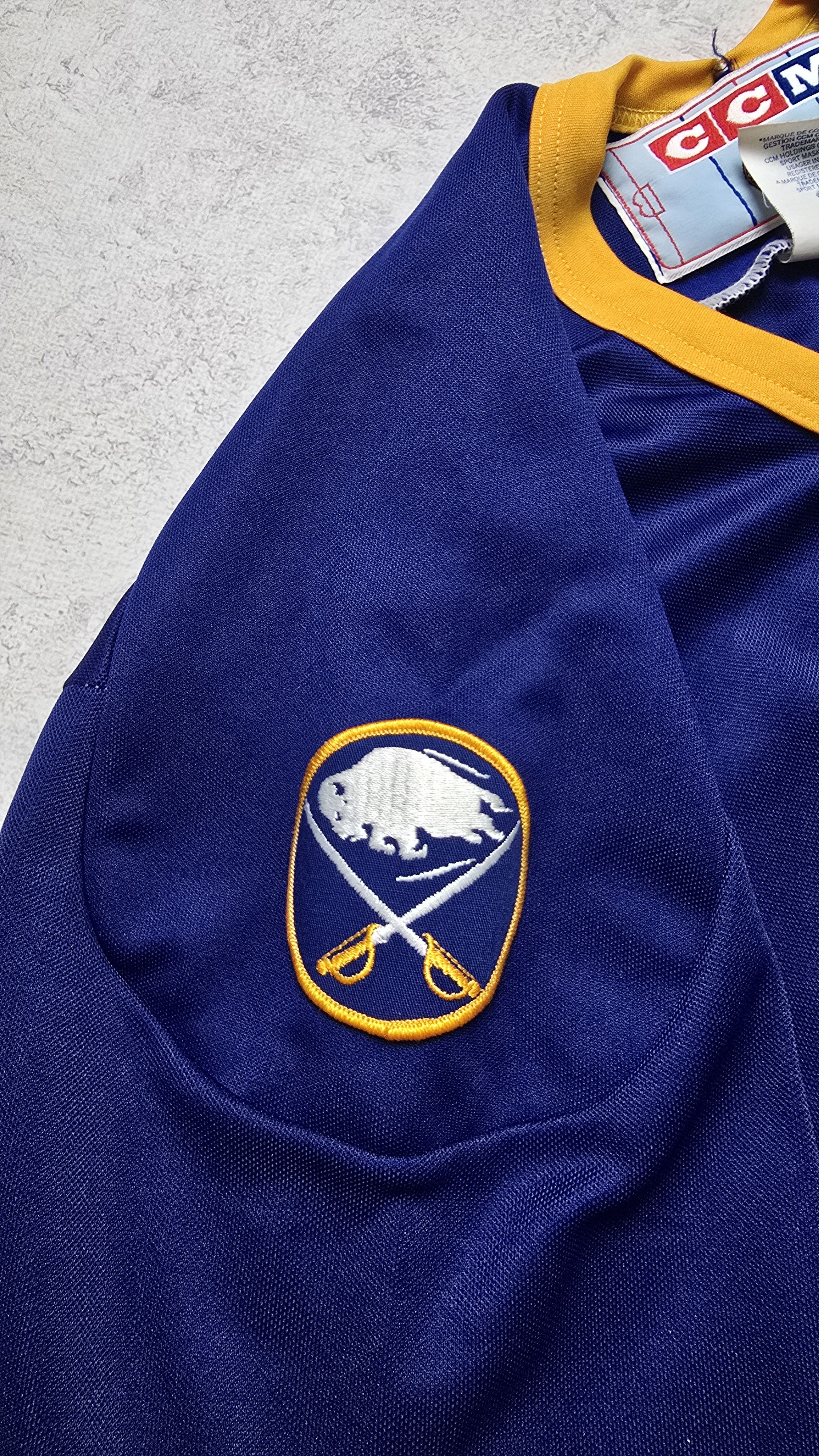 Ccm Vintage 90s NHL Buffalo Sabres CCM Blue Jersey Retro Logo Size US L / EU 52-54 / 3 - 12 Thumbnail