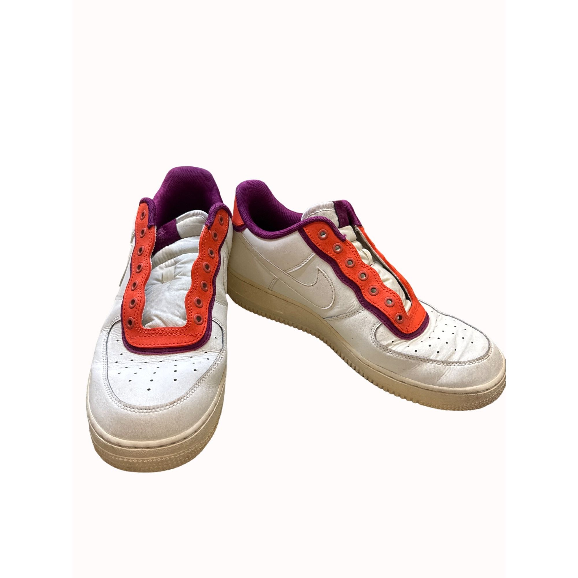 Nike Nike Air LV 8 men’s white shoe low top sneakers size 10 SKU Size US 10 / EU 43 - 8 Thumbnail