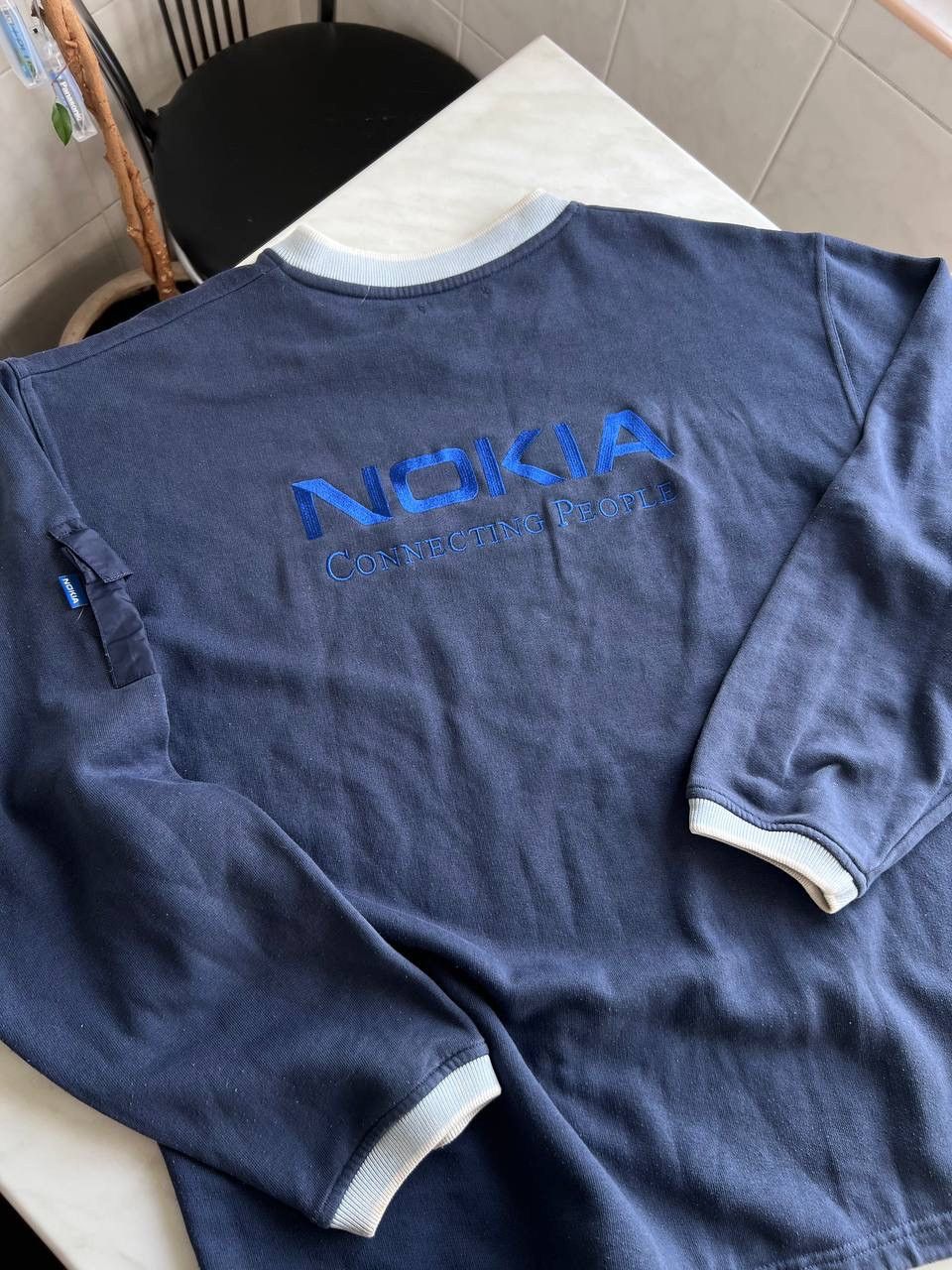 Apple Vintage 2003 Nokia 7600 phone promo merch Sweatshirt Y2K Size US M / EU 48-50 / 2 - 2 Thumbnail