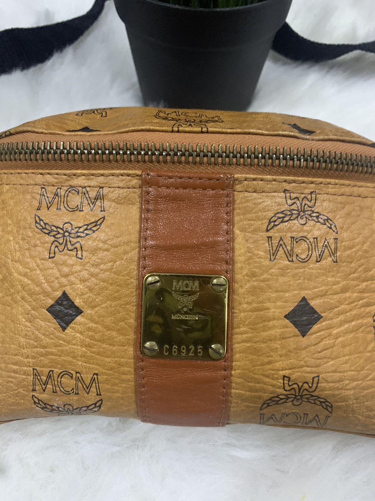 MCM × Vintage INTAGE!! Waist Bag MCM Monogram Size ONE SIZE - 2 Thumbnail