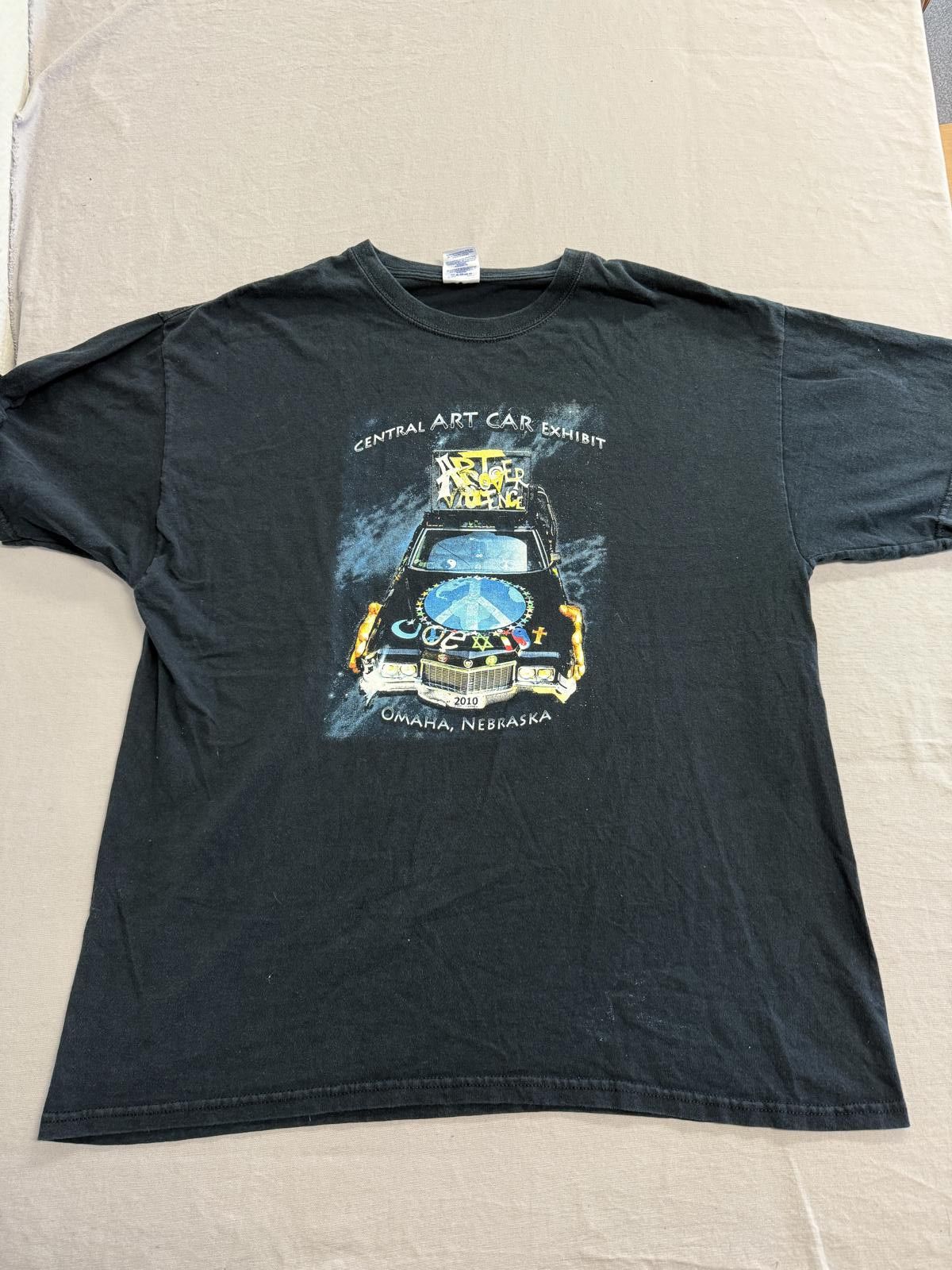 Gildan Cadillac Car Exhibit T-shirt 2010 Art over Violence XL Size US XL / EU 56 / 4 - 1 Thumbnail