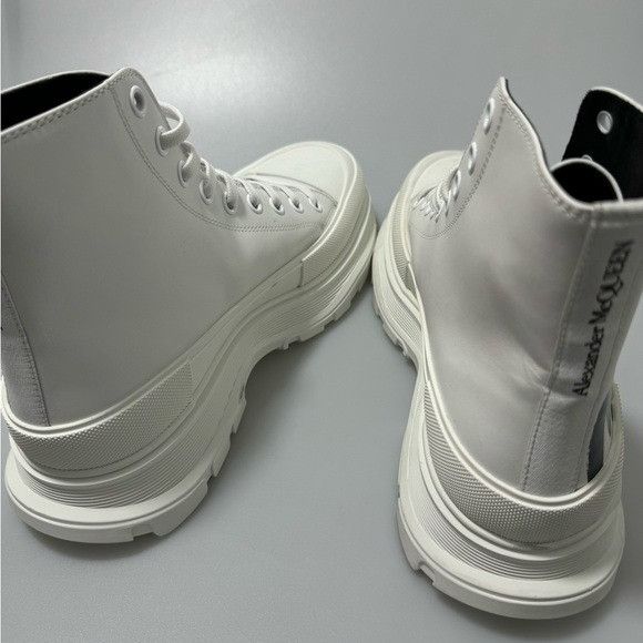 Alexander McQueen Alexander McQueen Tread Slick Graffiti Leather Boots White B Size US 10.5 / EU 43-44 - 6 Thumbnail