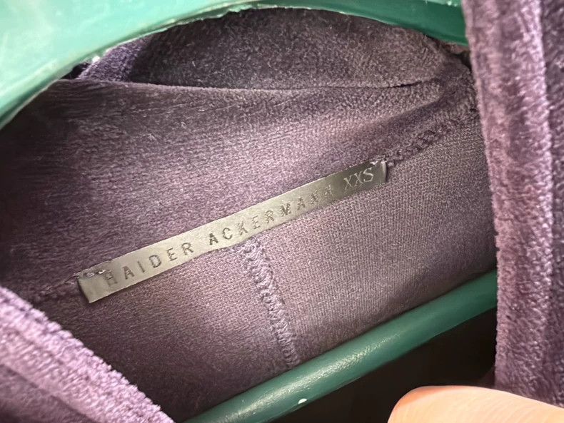 Haider Ackermann Haider Ackermann Purple velvet hoodie Size US XXS / EU 40 - 3 Thumbnail