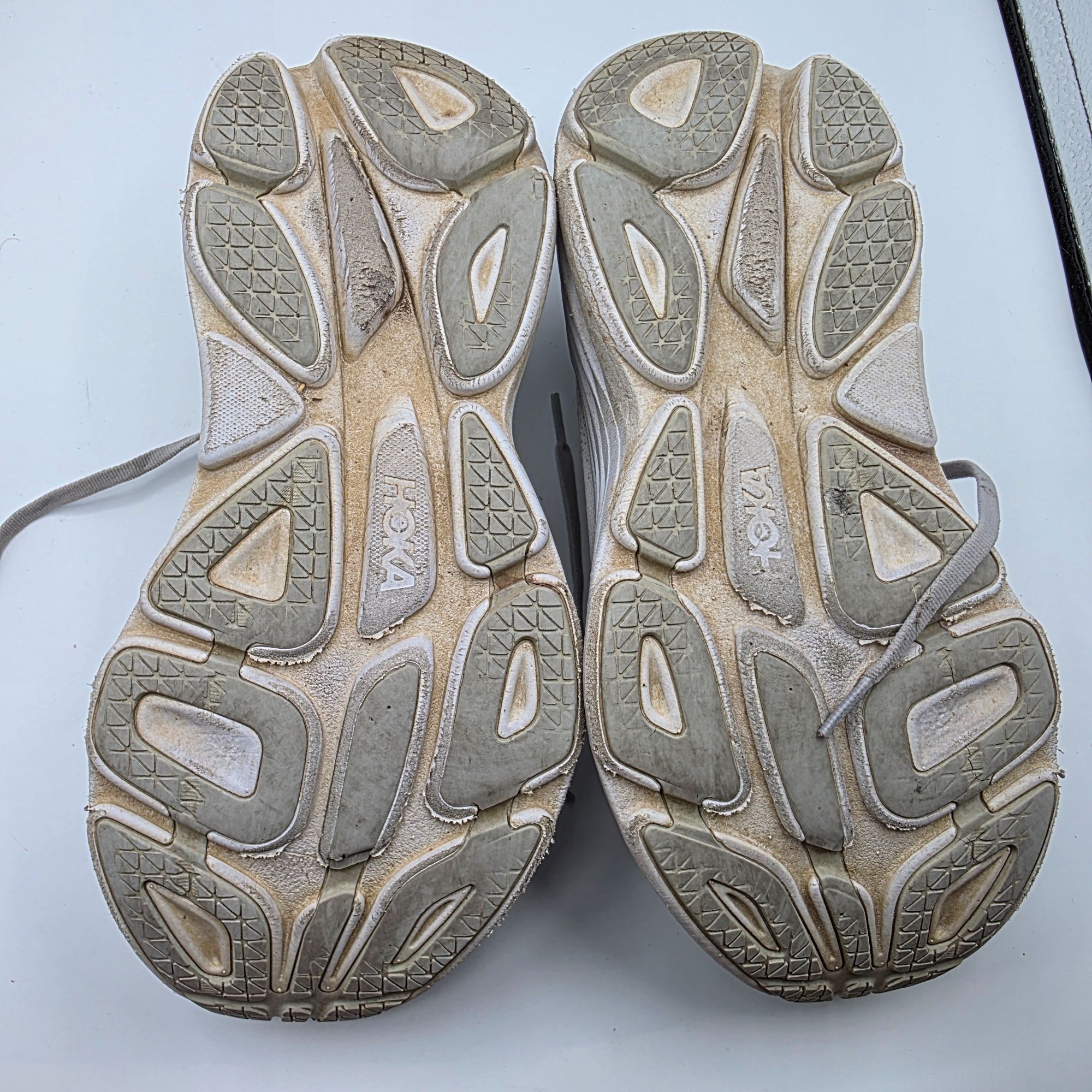 Hoka Hoka One One Bondi 8 Womens Size 8.5 B Gray White Athletic R Size US 8 / IT 38 - 8 Thumbnail