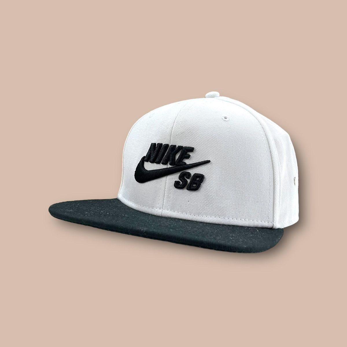 Nike Nike SB White Snapback Size ONE SIZE - 2 Thumbnail