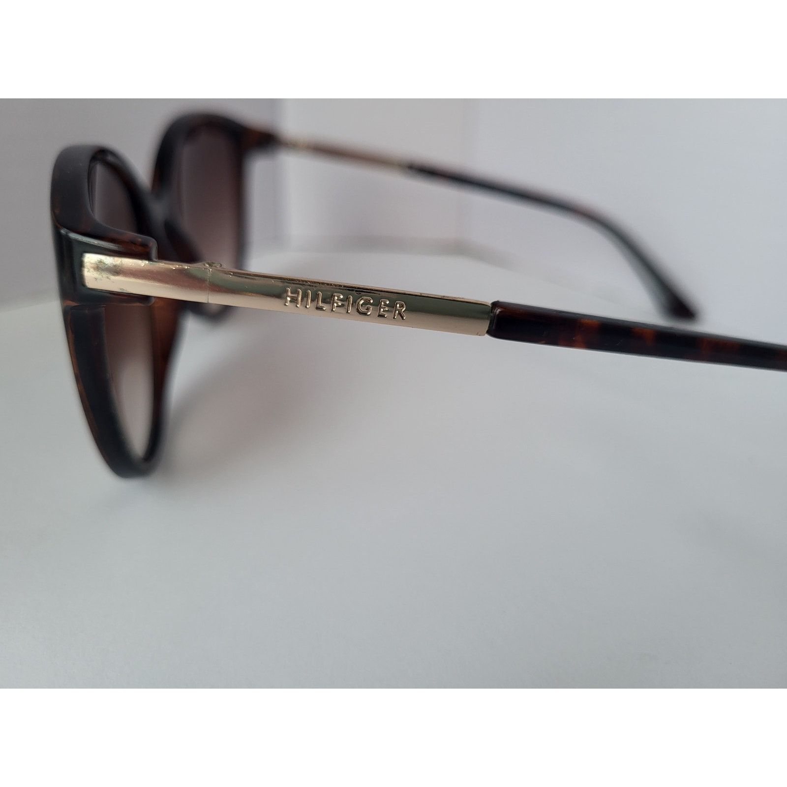 Tommy Hilfiger Womens Hilfiger Sally Gradient Sunglasses Brown Pre-Owned Size ONE SIZE - 8 Thumbnail