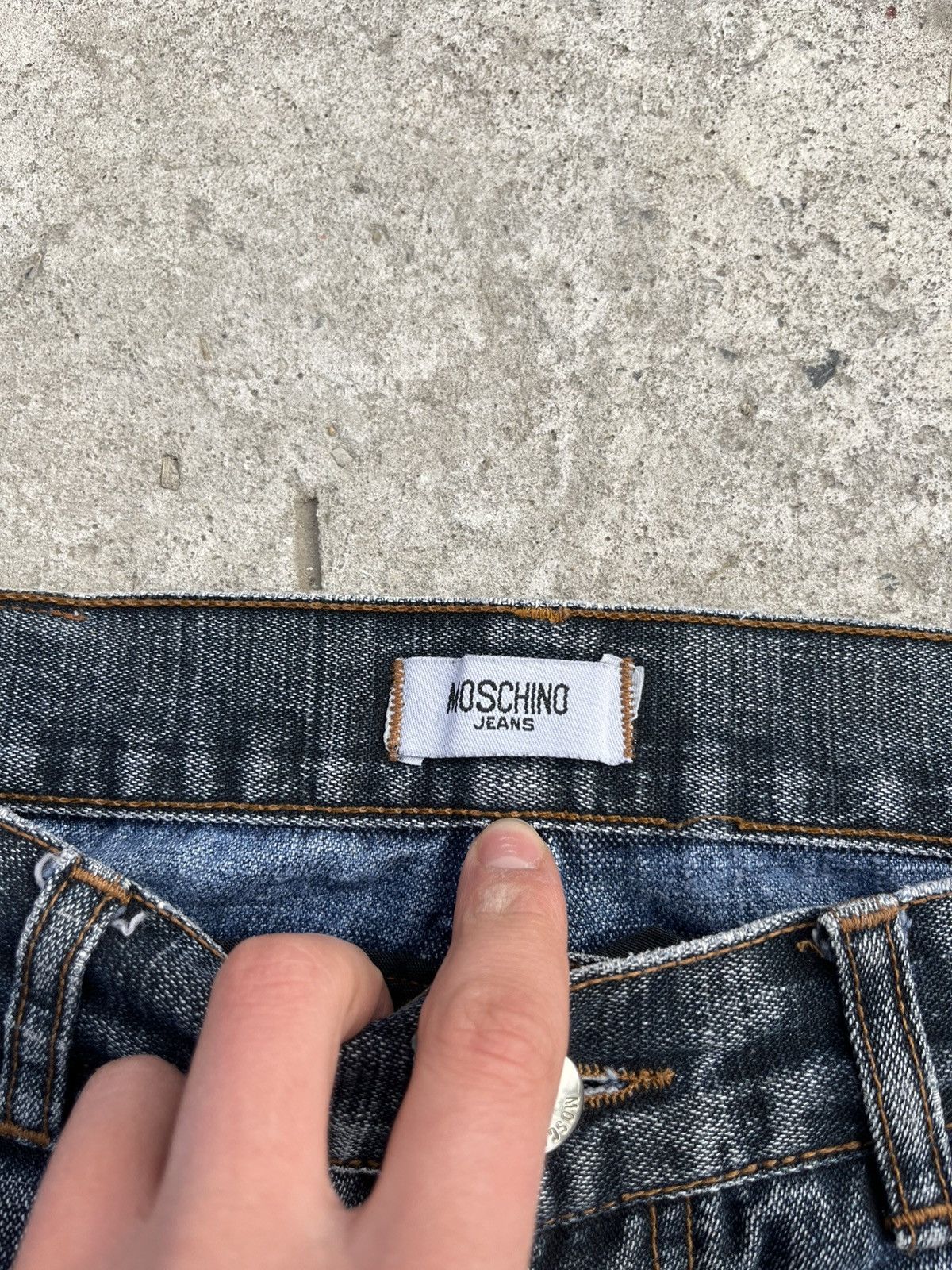Japanese Brand × Moschino Moschino Vintage Big Logo Faded Distressed Denim Jeans Y2K Size US 30 / EU 46 - 23 Thumbnail