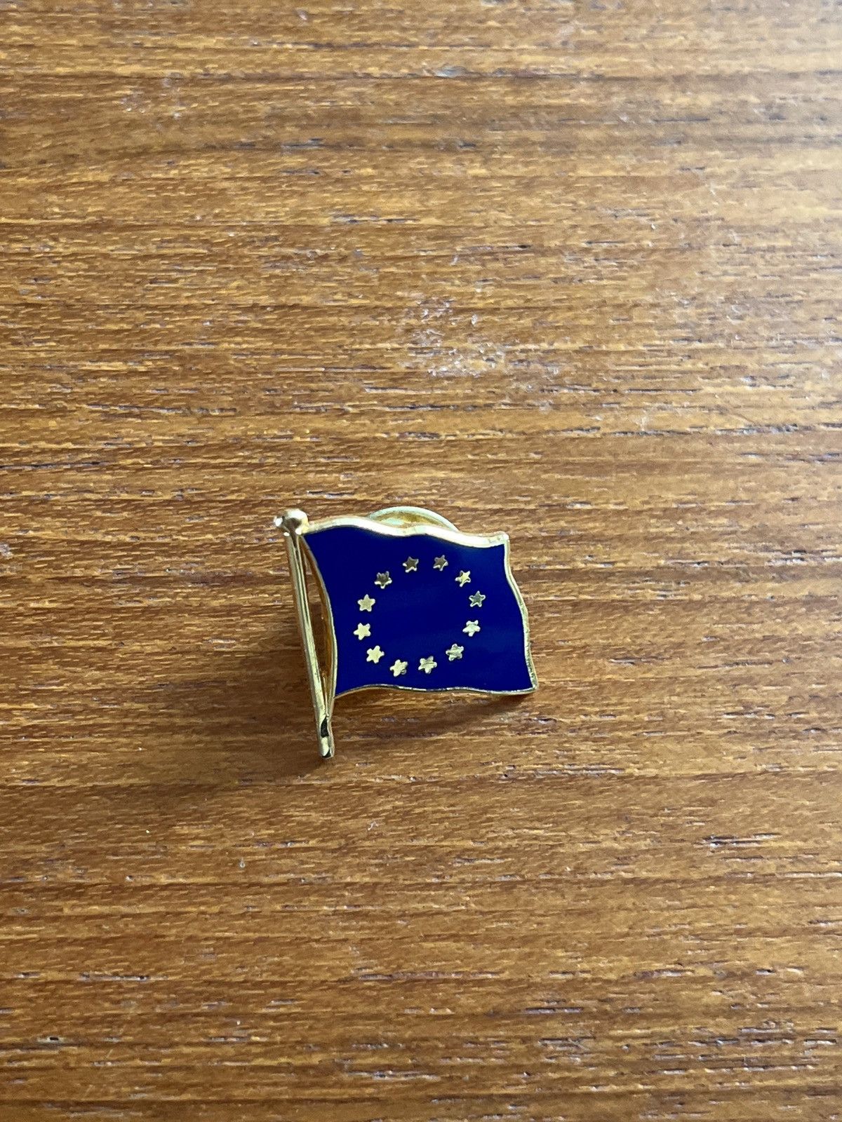 Lone Flag × Vintage European Flag vintage pin Size ONE SIZE - 3 Thumbnail