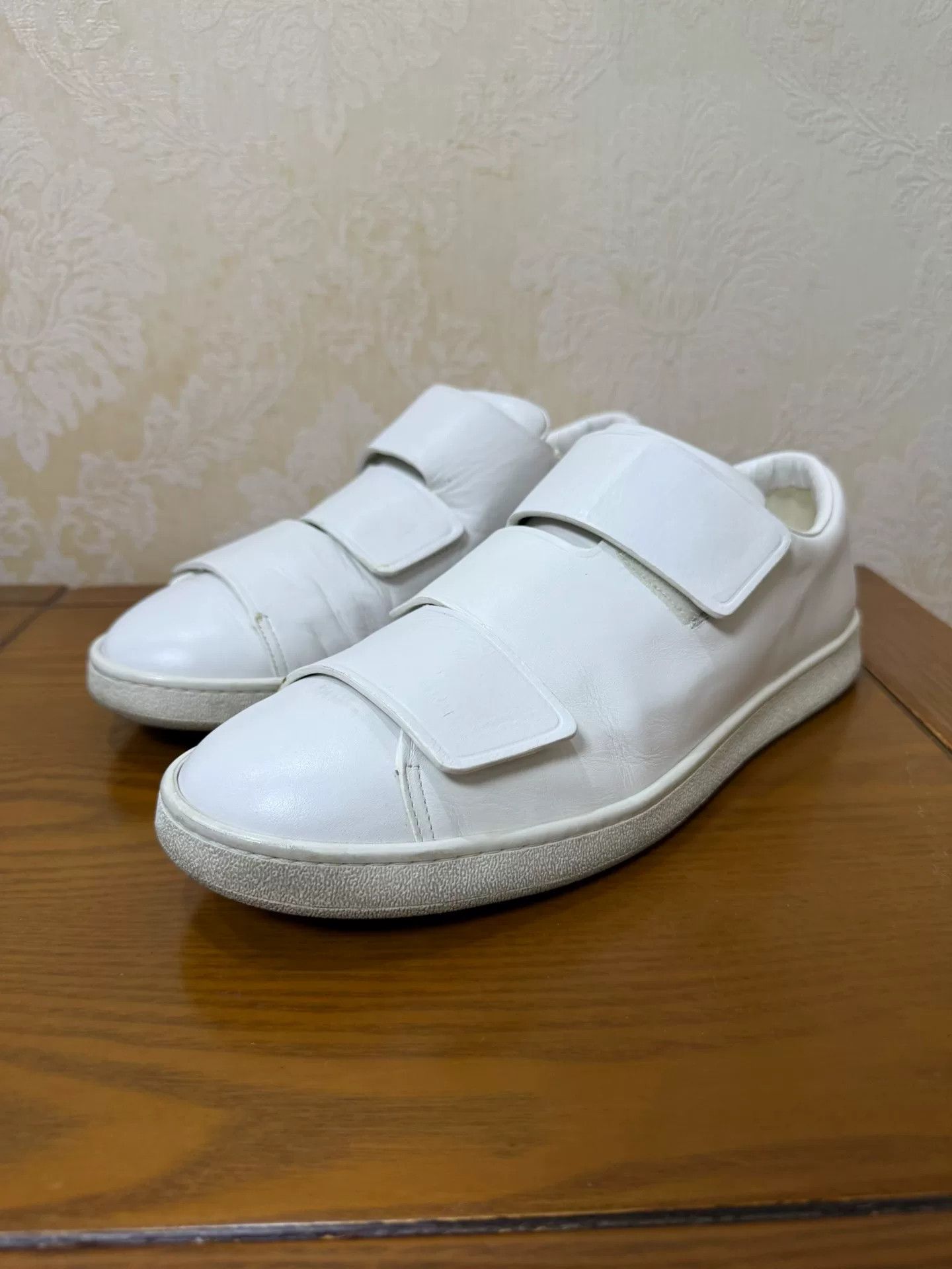 Acne Studios Acne Studios Orange Lowtop Sneakers 11 Men Size US 11 / EU 44 - 1 Thumbnail