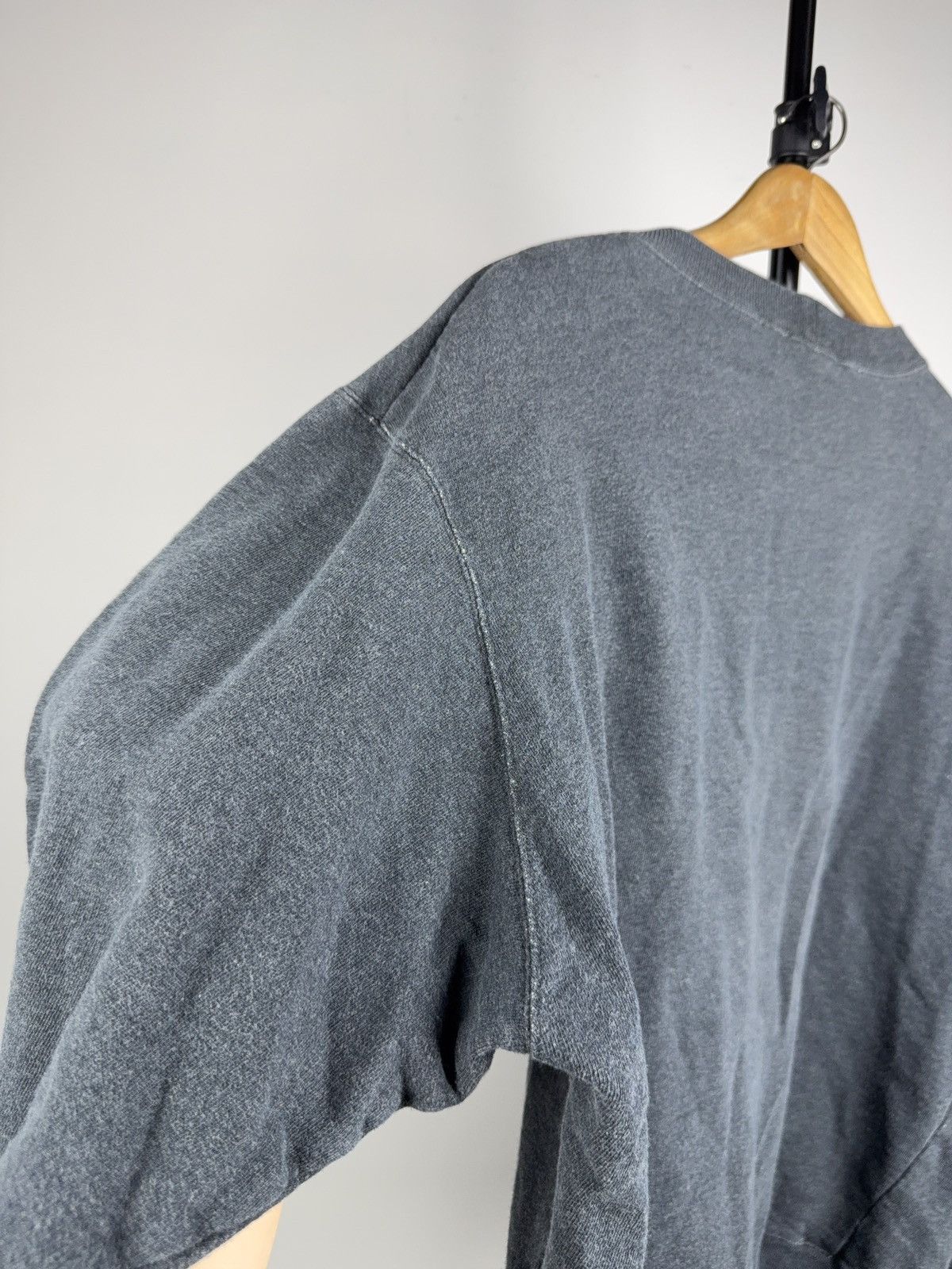 Hugo Boss 00s Hugo Boss Distressed Crewneck Sweatshirt Minimal Logo L Size US L / EU 52-54 / 3 - 12 Thumbnail