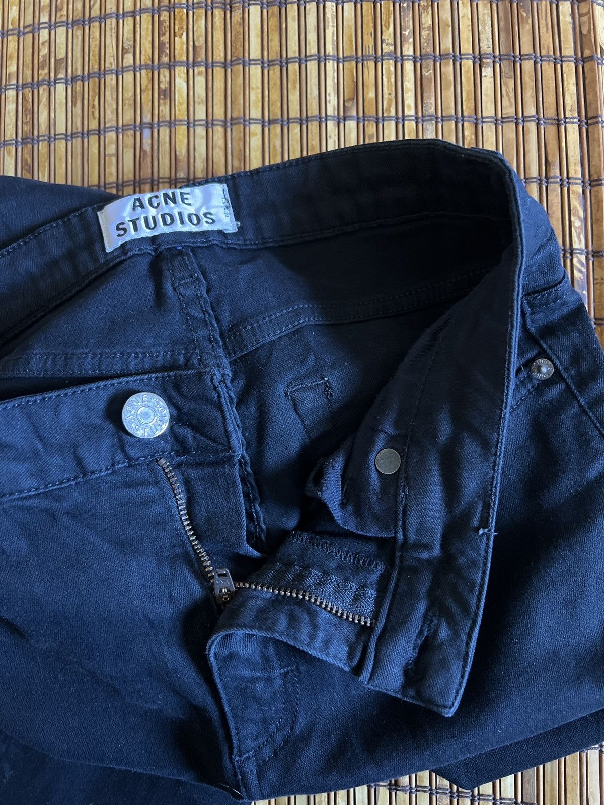 Acne Studios Acne Studios Black Cropped Skinny Distressed Denim jeans Size 28" / US 6 / IT 42 - 7 Thumbnail