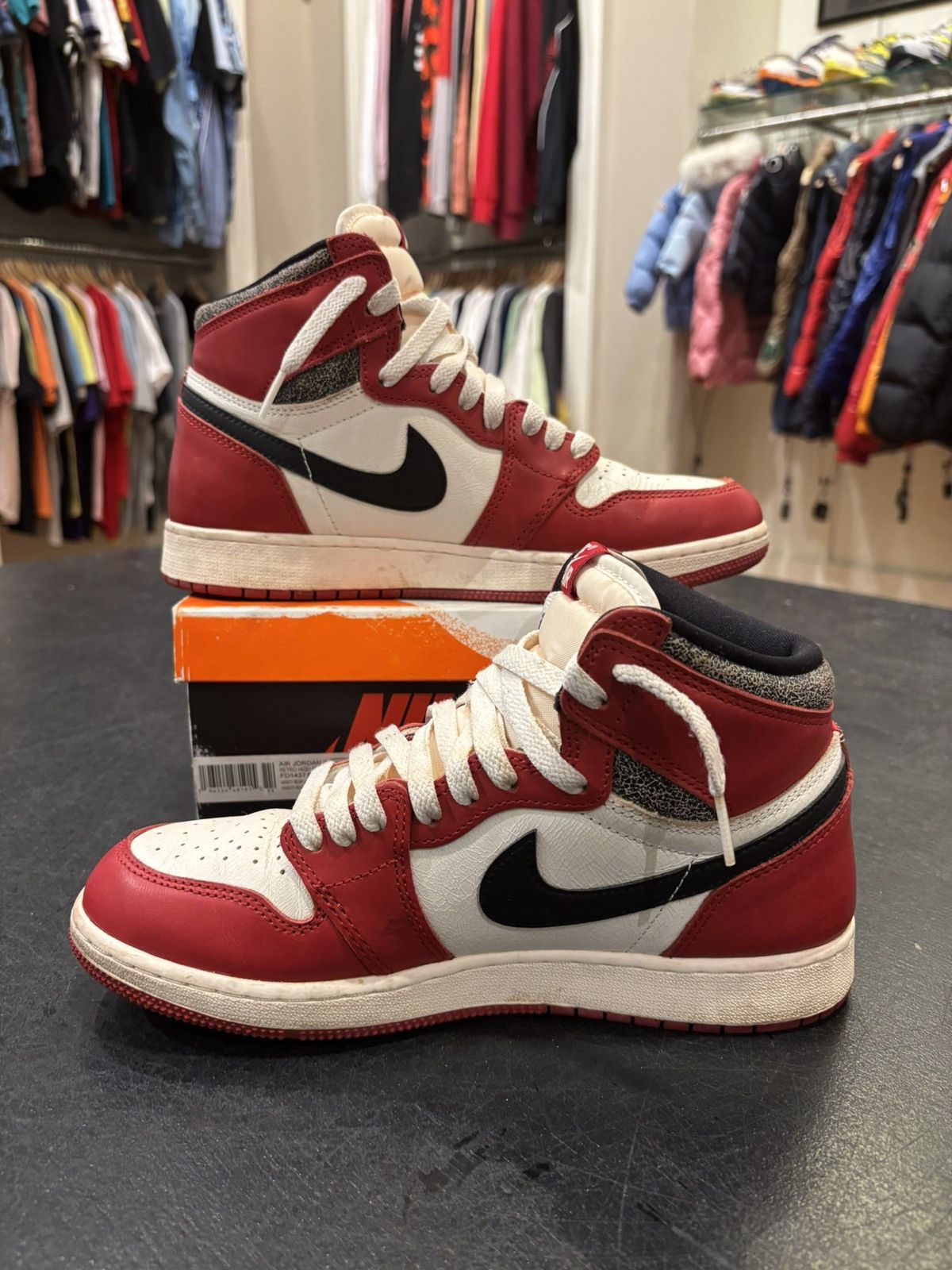 Jordan Brand Jordan 1 Retro ‘Chicago Lost And Found’ Size US 7 / EU 40 - 2 Thumbnail
