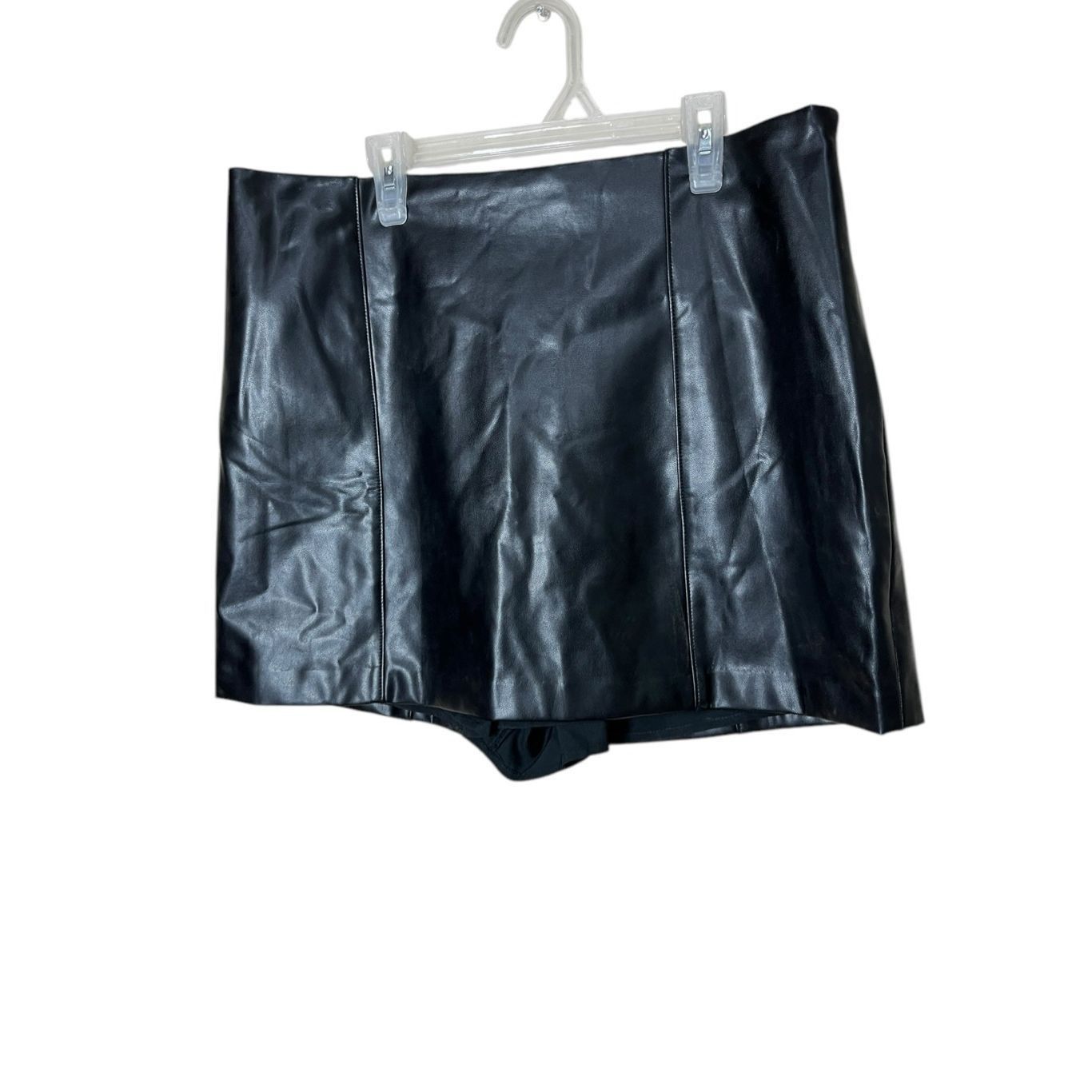 Abercrombie & Fitch Abercrombie & fitch Faux Leather Skort Size Large Size 34" / US 12 / IT 48 - 1 Thumbnail
