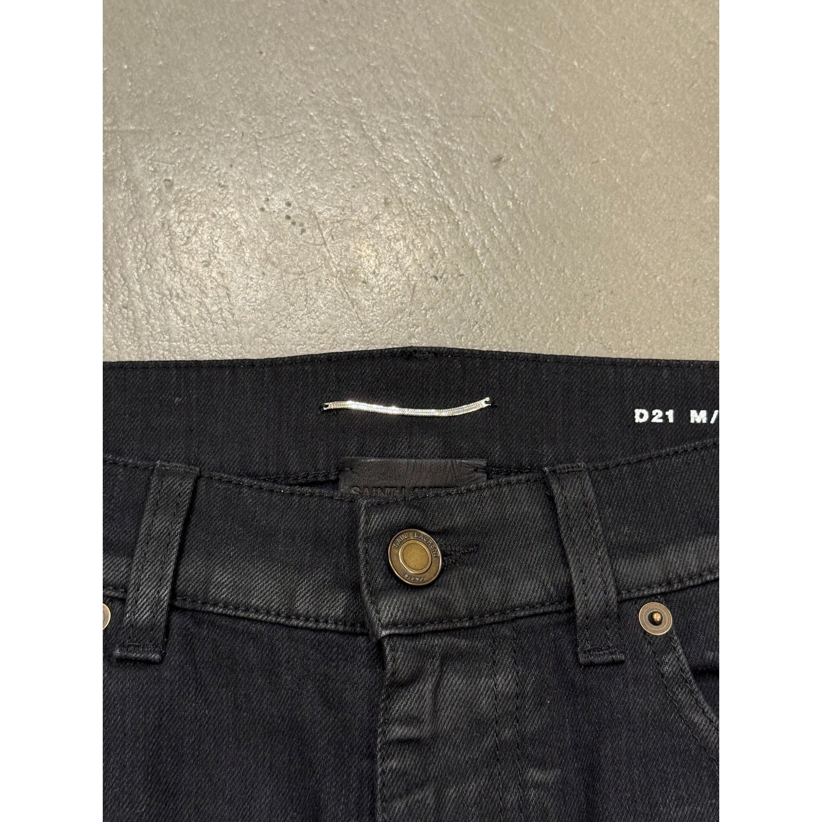 Saint Laurent Paris 2020s Saint Laurent faded clawmark denim Size 24" / US 00 / IT 34 - 4 Thumbnail