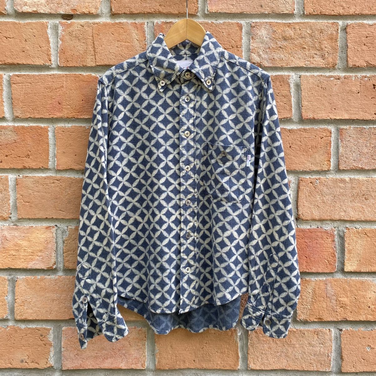 Studio D'Artisan Studio D'artisan Shibori indigo shirt Size US S / EU 44-46 / 1 - 1 Thumbnail
