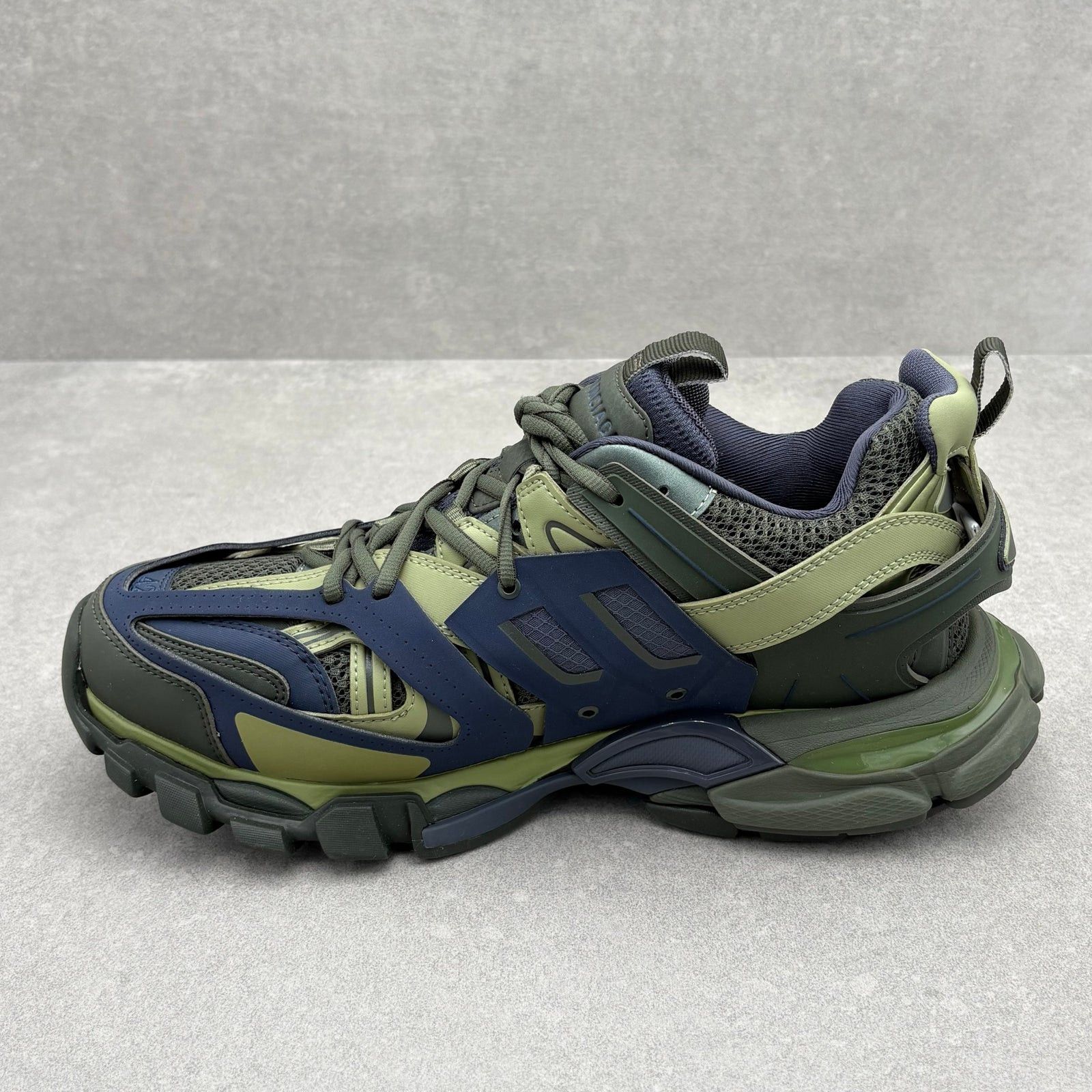 Balenciaga New! Balenciaga Track Sneaker ' Green Navy ' | 42 (9 US) Size US 9 / EU 42 - 4 Thumbnail