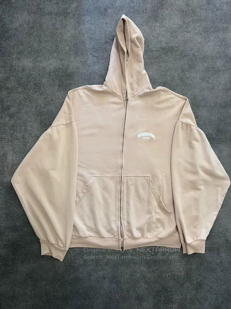 Balenciaga Balenciaga Reversed Inverted Letter Embroidered Pink Zippe Size US S / EU 44-46 / 1 - 1 Thumbnail
