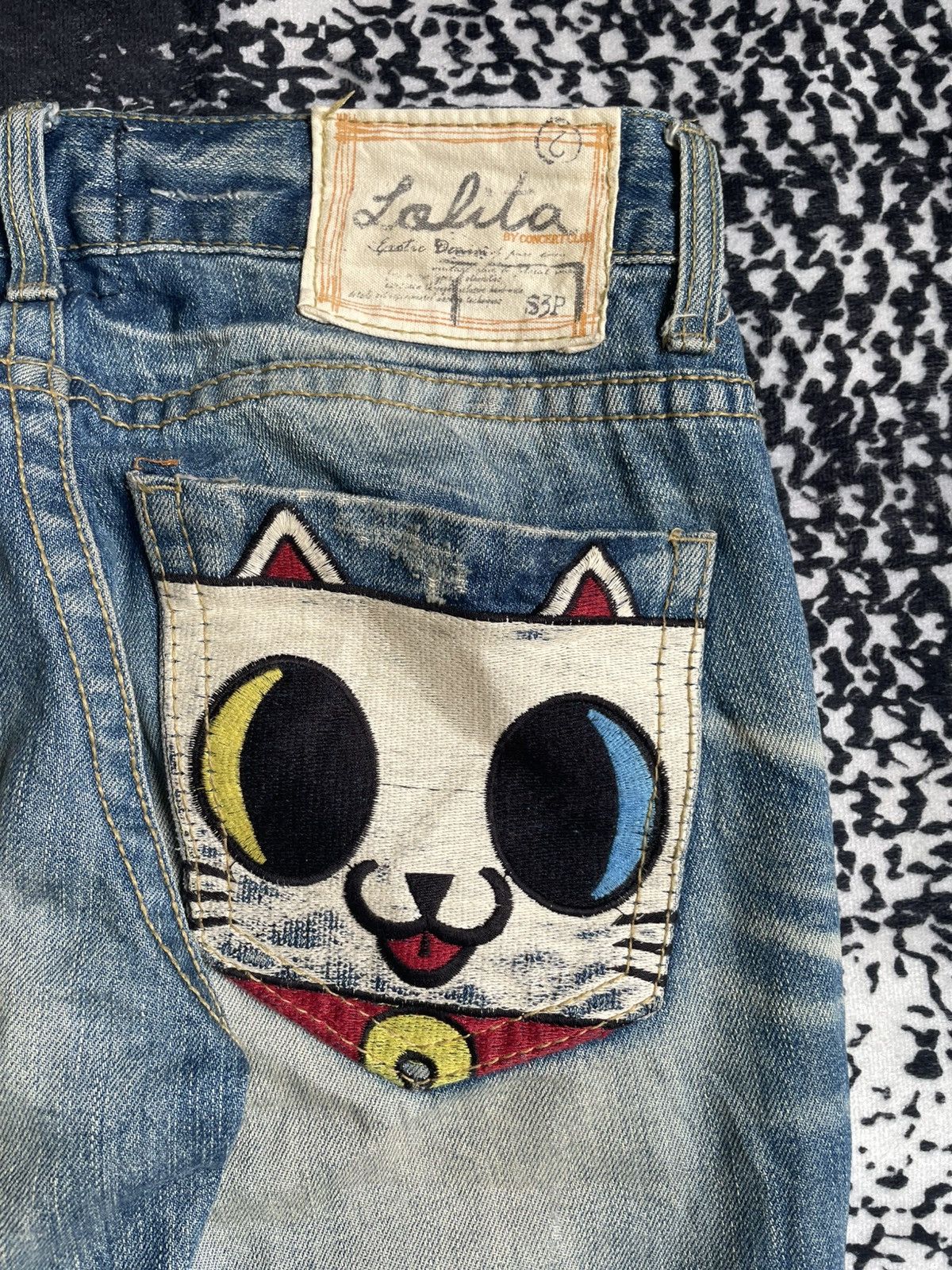 20471120 Vintage Lolita X Yoshitomo Nara Denim Pants Size US 30 / EU 46 - 8 Thumbnail