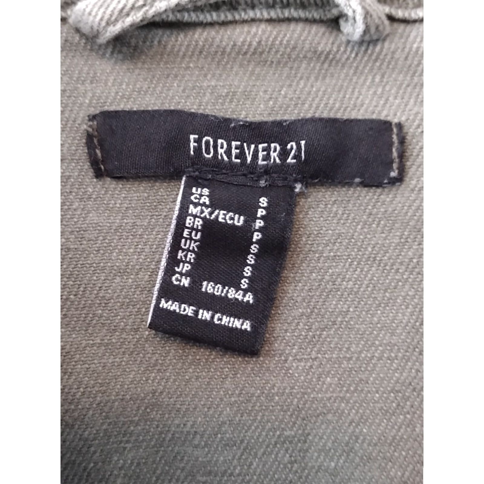 Forever 21 FOREVER 21 Button-Up Women's S Shacket Shirt Oversized Beige Khaki Canvas 100% Cotton Long Sleeve Collared Casual Classic 90s Womens Size S / US 4 / IT 40 - 6 Thumbnail