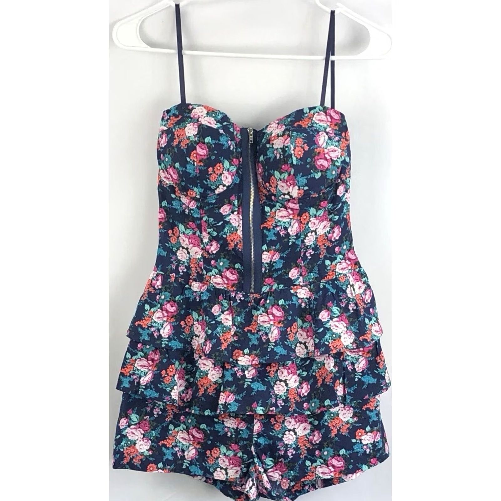 Vintage Love Culture NWT Boutique sweetheart romper S Blue Floral Tiered Ruffles Strappy 90s Y2K Womens Small Blue Floral 90s Y2K Romper Size 28" / US 6 / IT 42 - 4 Thumbnail