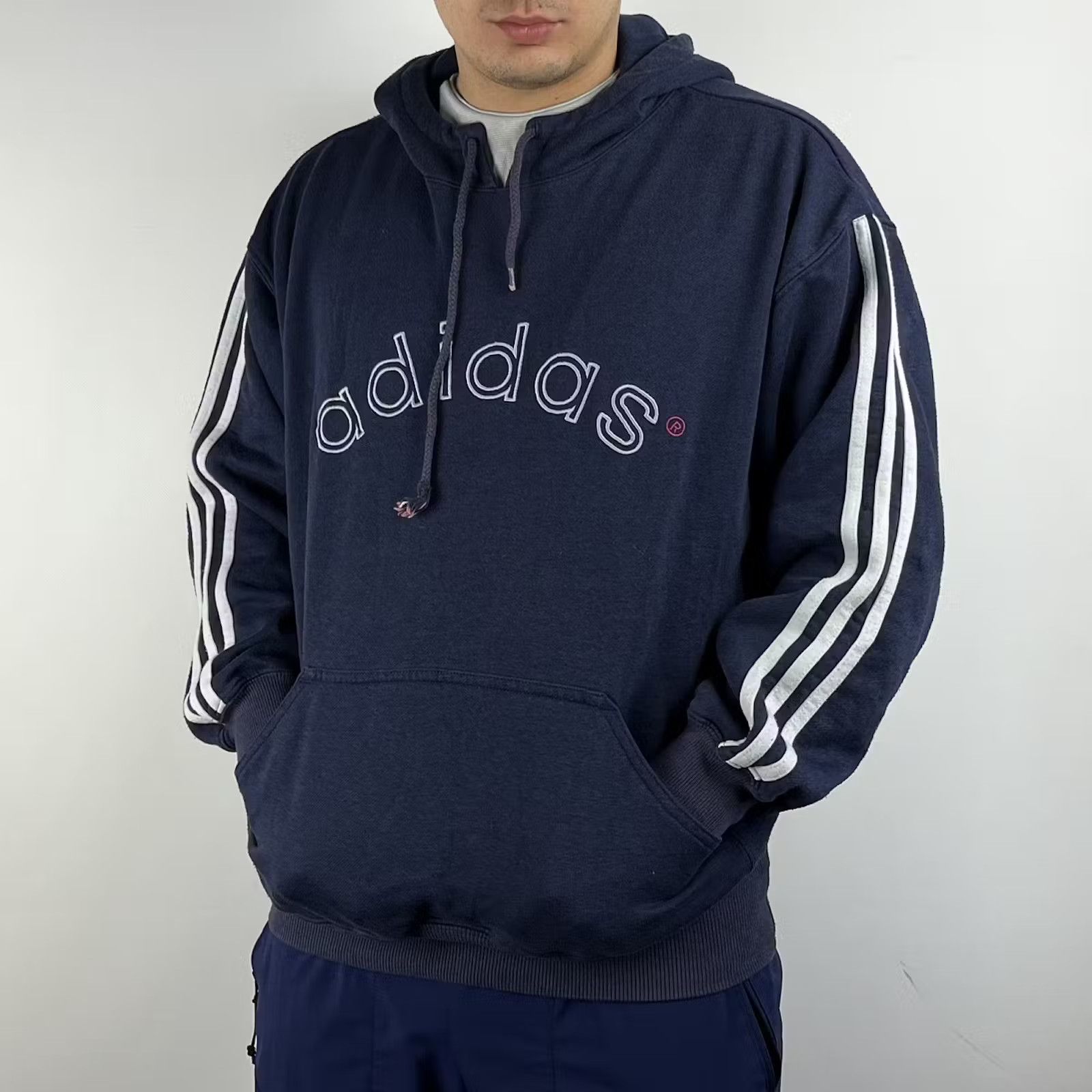Adidas Vintage Adidas hoodie embroidered logo size Large Size US L / EU 52-54 / 3 - 1 Thumbnail