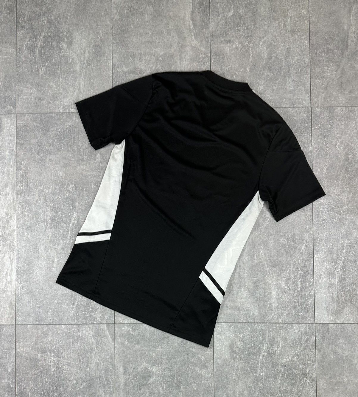 Adidas Adidas Leicester City FC 2022/23 Training Jersey Size US S / EU 44-46 / 1 - 11 Thumbnail