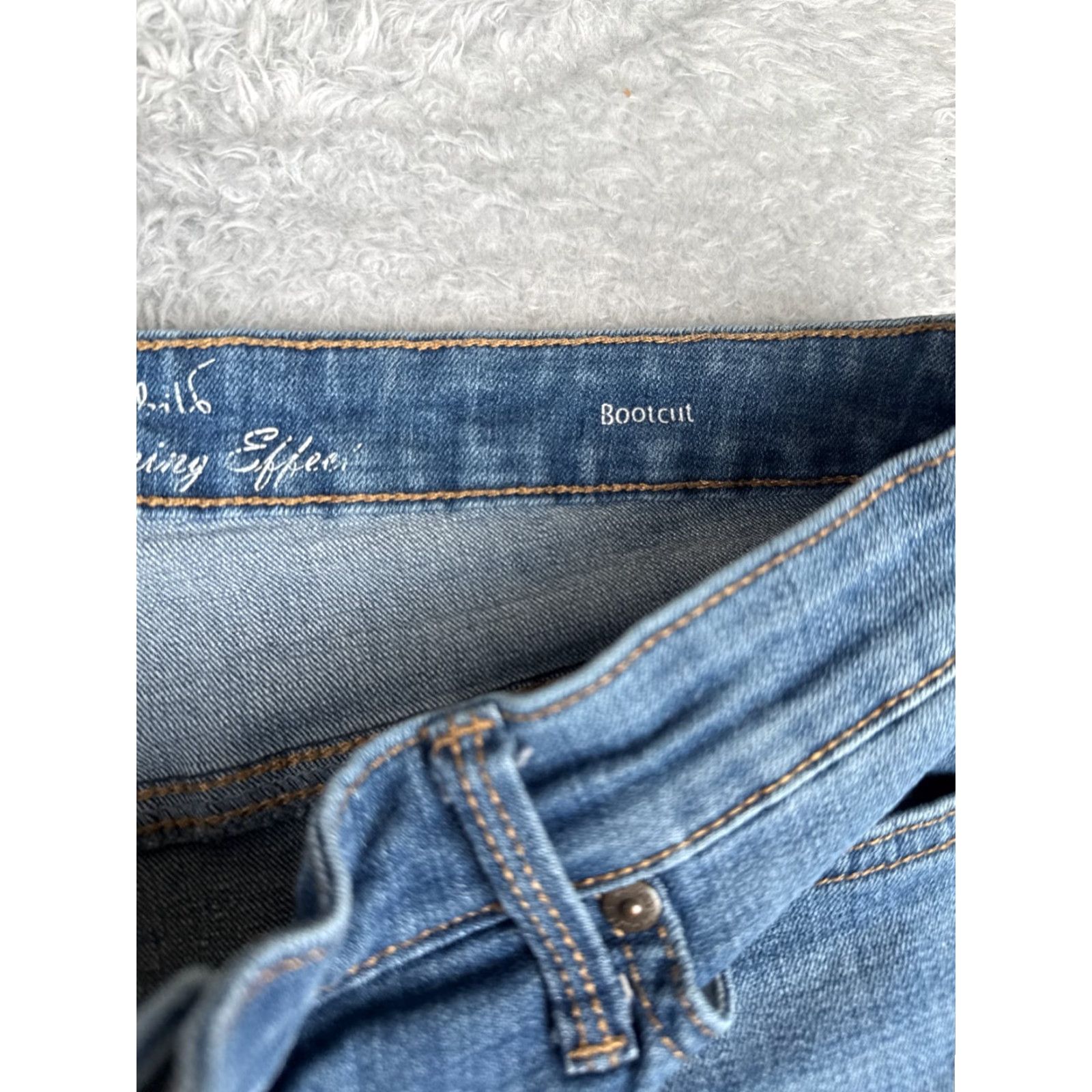 Gloria Vanderbilt Gloria Vanderbilt Jeans Women 14 Blue Denim Bootcut Cotton Blend Mid Rise 34x31 5-Pocket Amanda Size 36" / US 14 / IT 50 - 7 Thumbnail