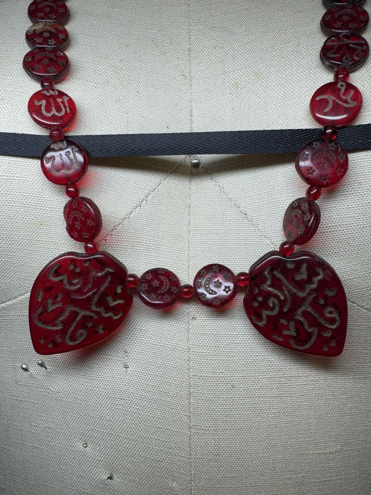 Vintage Vintage red glass Hajj beads Arabic Muslim double sided RARE Size ONE SIZE - 1 Thumbnail