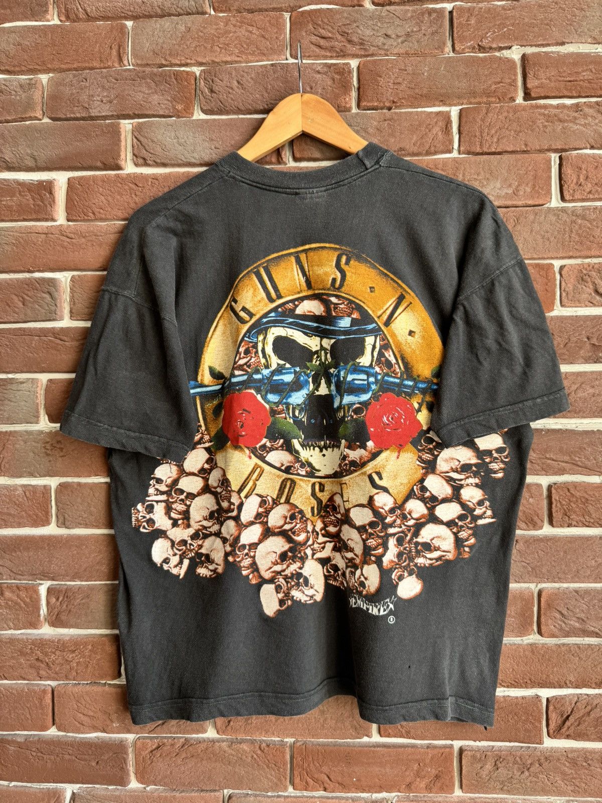 Band Tees Vintage 90s Rare Guns N Roses AXL Rose AOP empire Band Tee Size US L / EU 52-54 / 3 - 2 Thumbnail