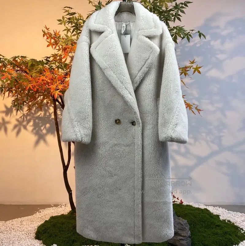 MaxMara Women's White Wool Coat .