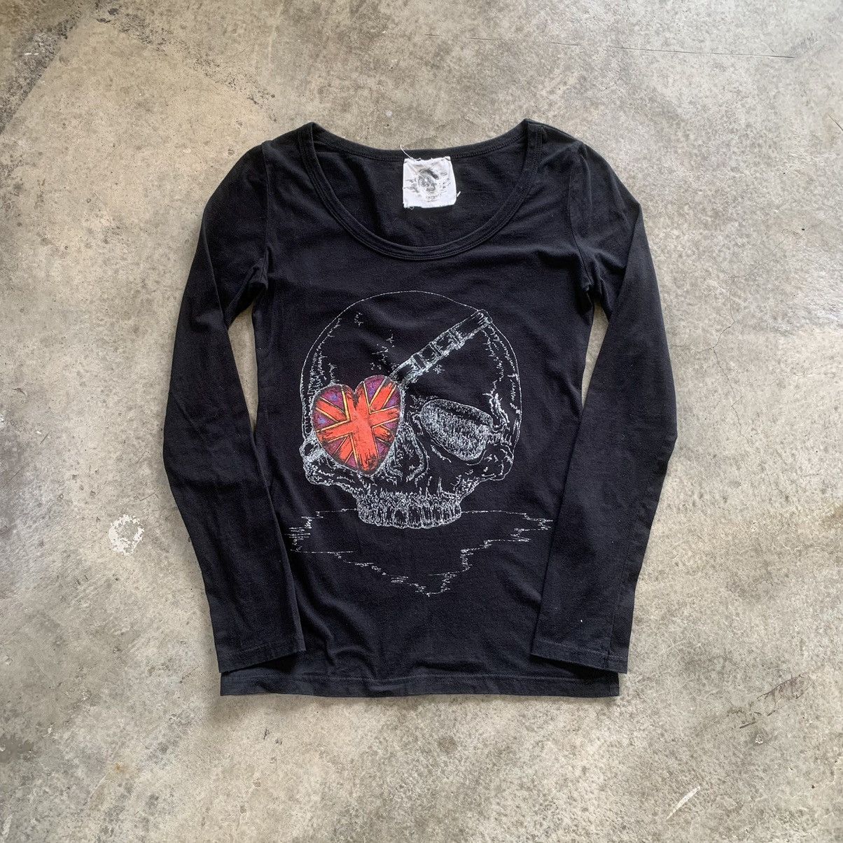 Japanese Brand 2000’s Gladnews Japan Gothic Skull tee Size S / US 4 / IT 40 - 1 Thumbnail