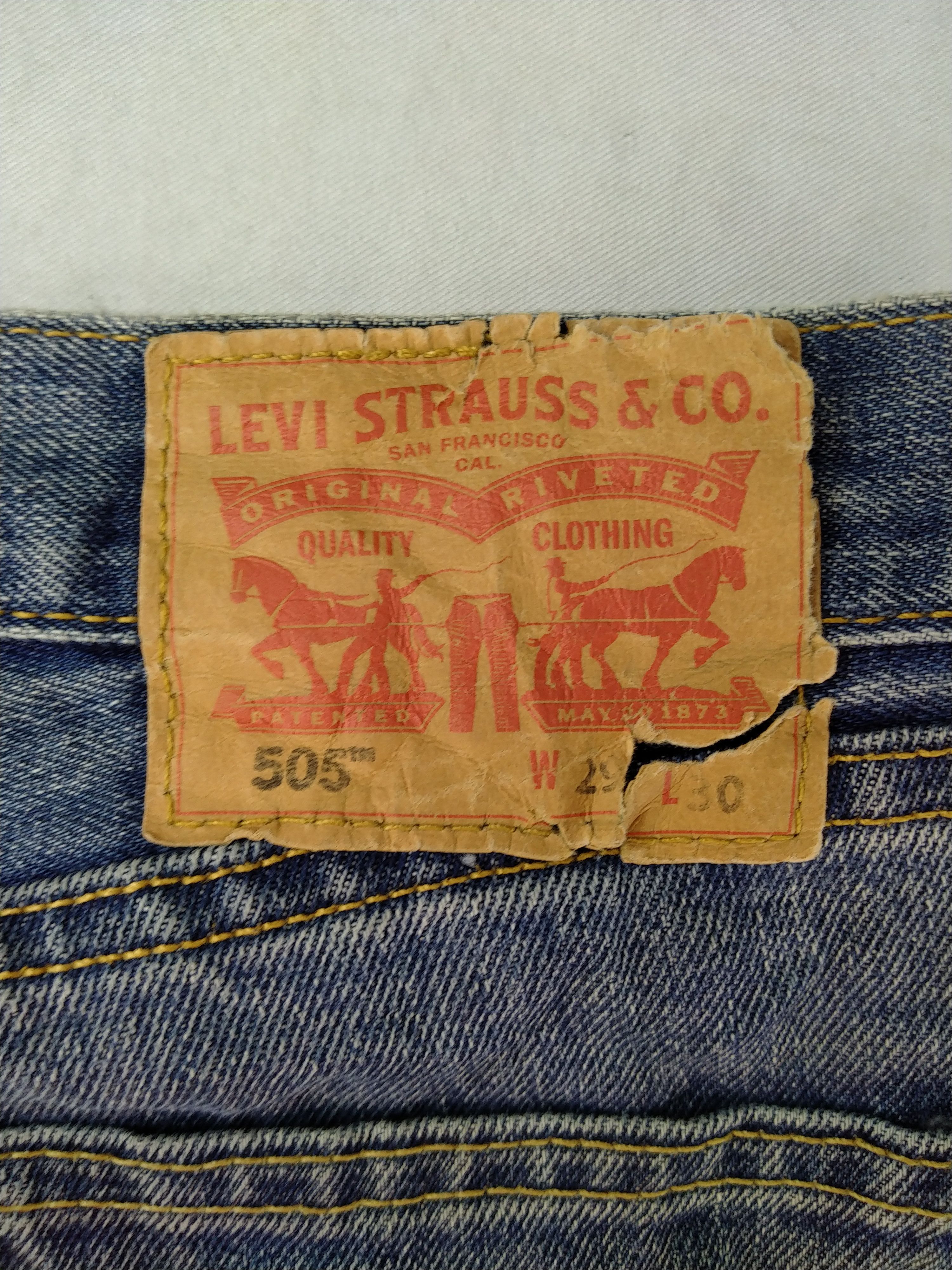 Levi's Distressed Blue Vintage Levi's 505 Denim 31x29.5 -JN146 Size US 31 - 14 Thumbnail