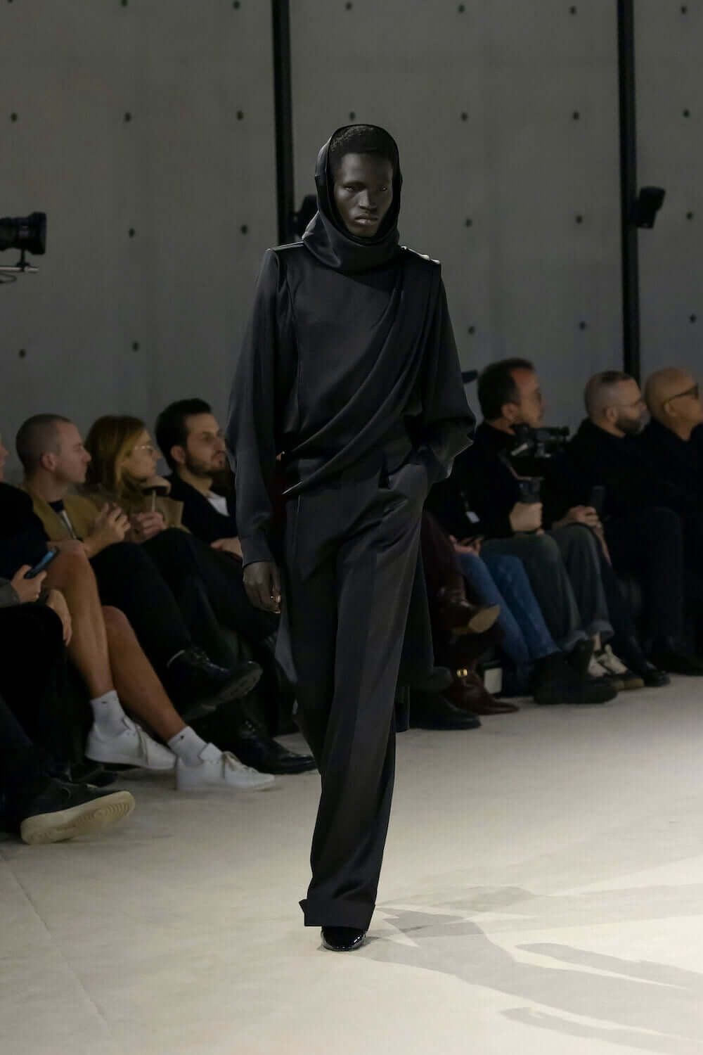 Saint Laurent Paris Saint laurent aw23 drape satin shirts top Size US M / EU 48-50 / 2 - 1 Thumbnail