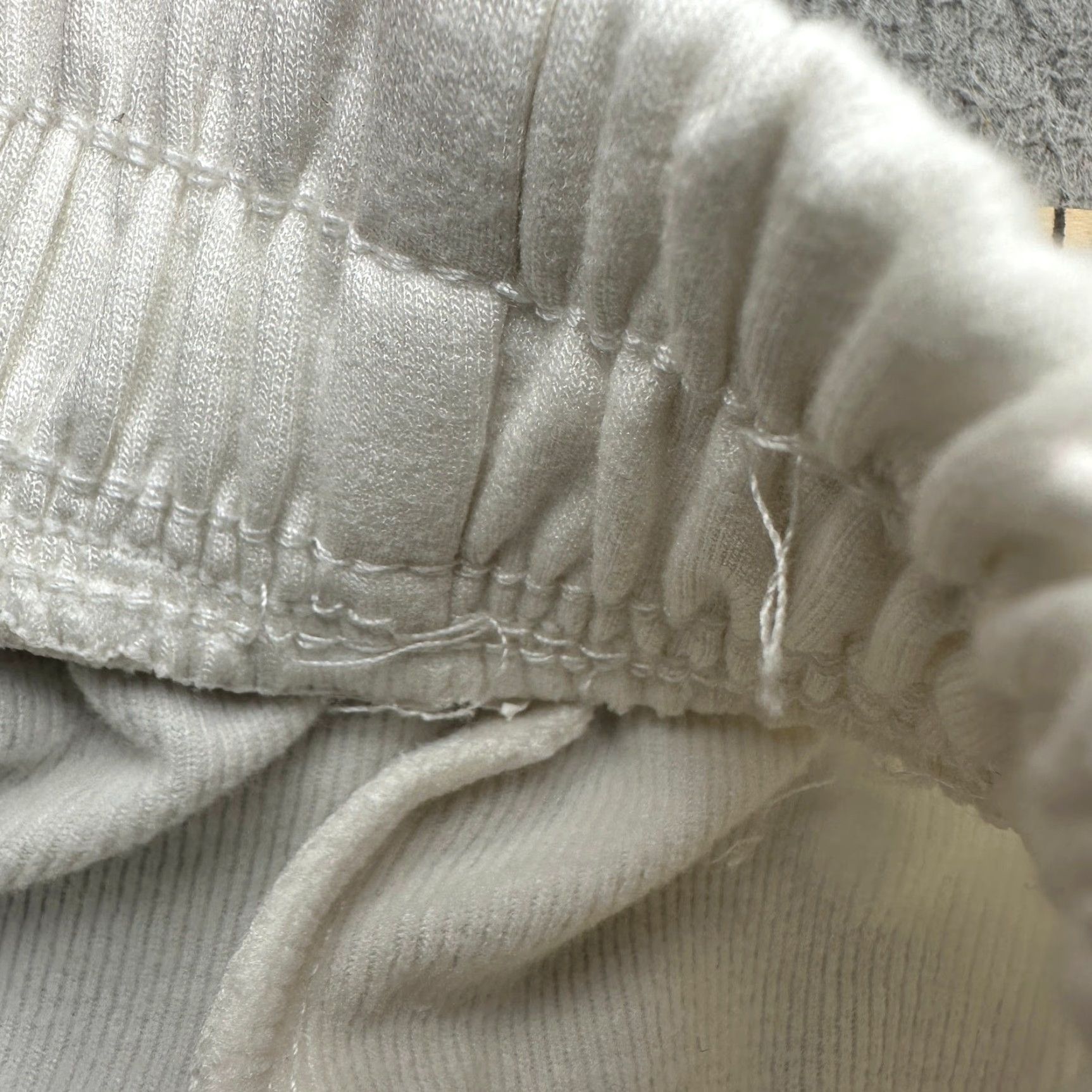 Lululemon Lululemon Jogger Sweatpants Womens XS White Logo Pockets NO TAGS Small Flaws Ready to Wear Size 26" / US 2 / IT 38 - 6 Thumbnail