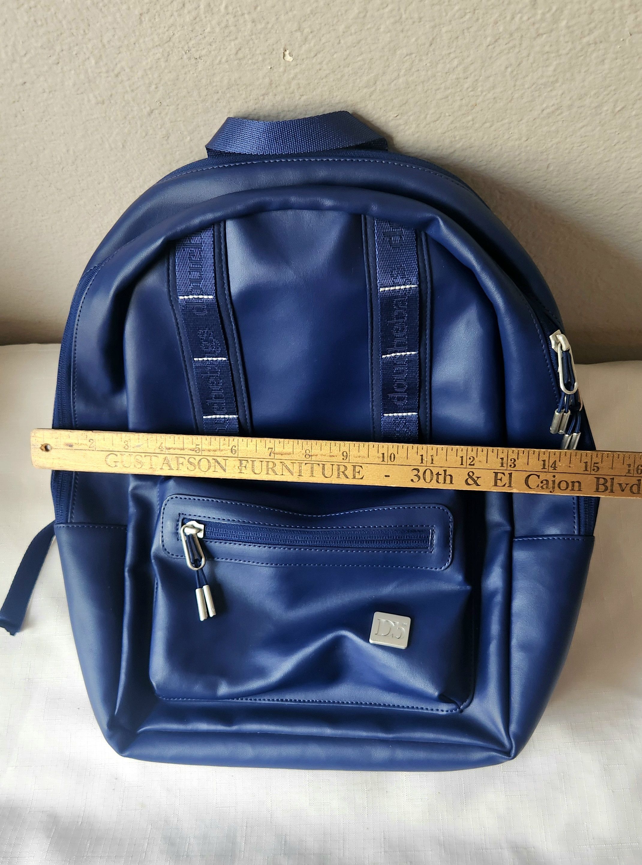 Other Db Douchebags "SAMPLE" Backpack 8L Deep Sea Blue Adult Rare Size ONE SIZE - 3 Thumbnail