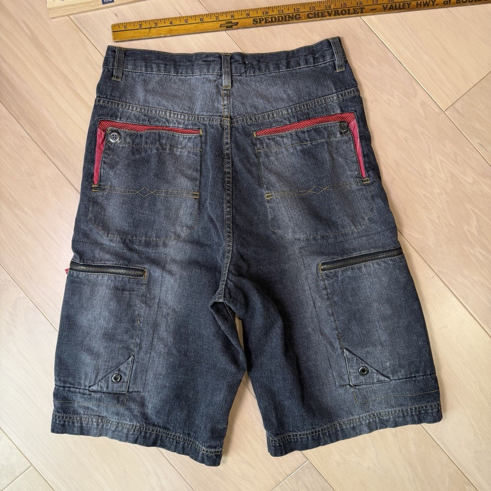 Other Vintage No Boundaries Shorts 31 Black Y2K Baggy Cargo Denim Size US 31 - 8 Thumbnail