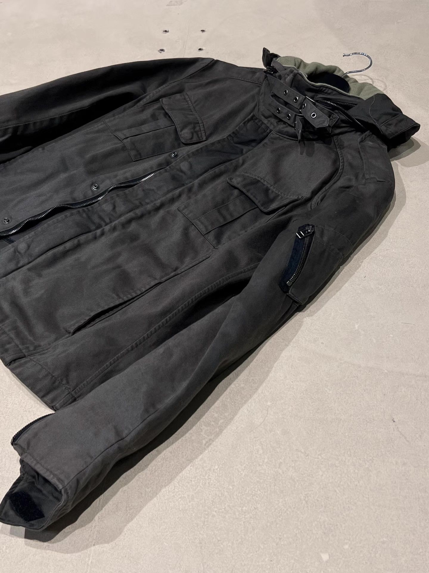 Carhartt 90s Military Strap Bomber Jacket Q13 Size US L / EU 52-54 / 3 - 4 Thumbnail