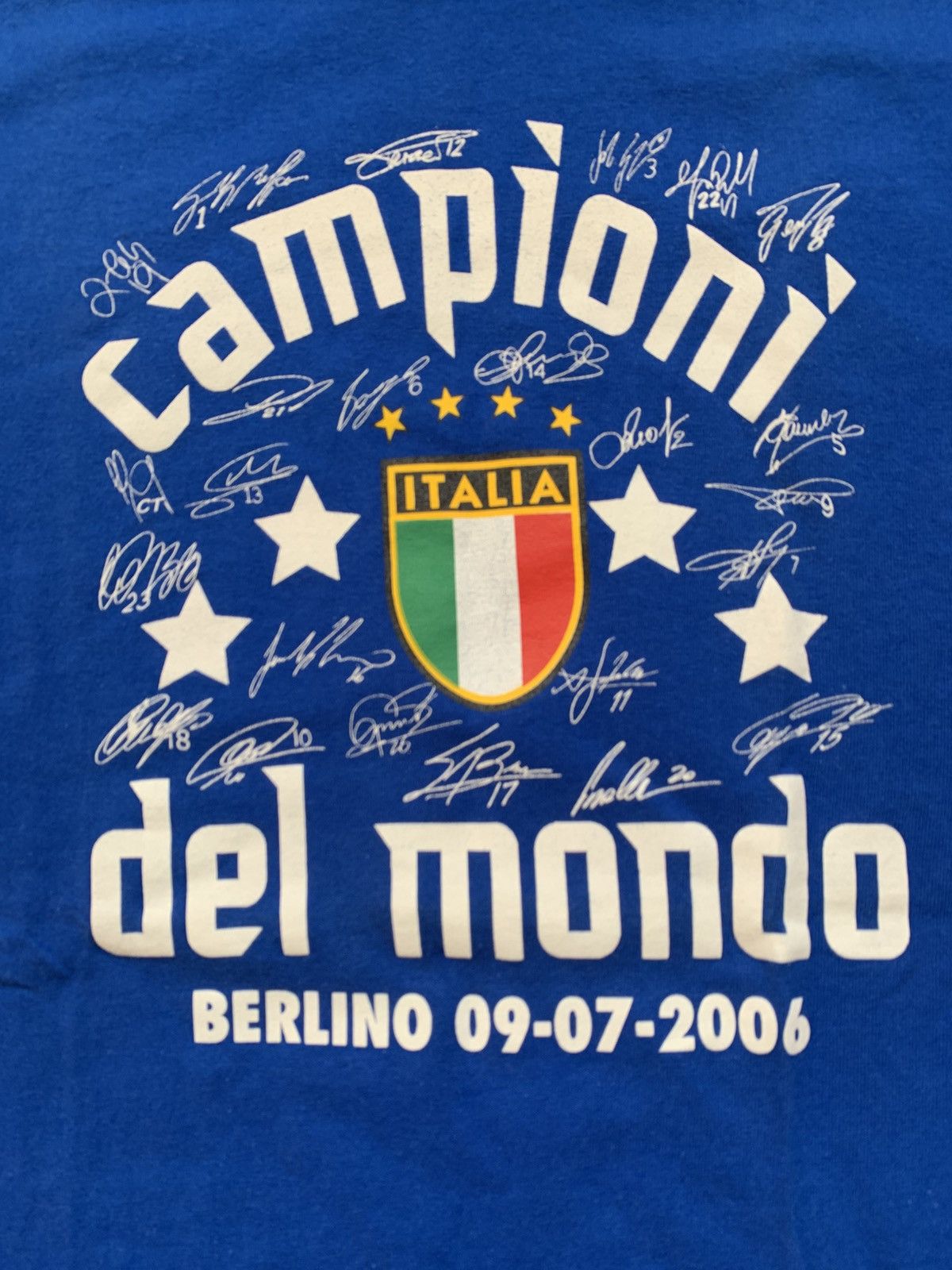 Fruit Of The Loom 🔥 ITALY 2006 CAMPIONI DEL MONDO WORLD CUP CHAMPIONS T-SHIRT Size US M / EU 48-50 / 2 - 4 Thumbnail