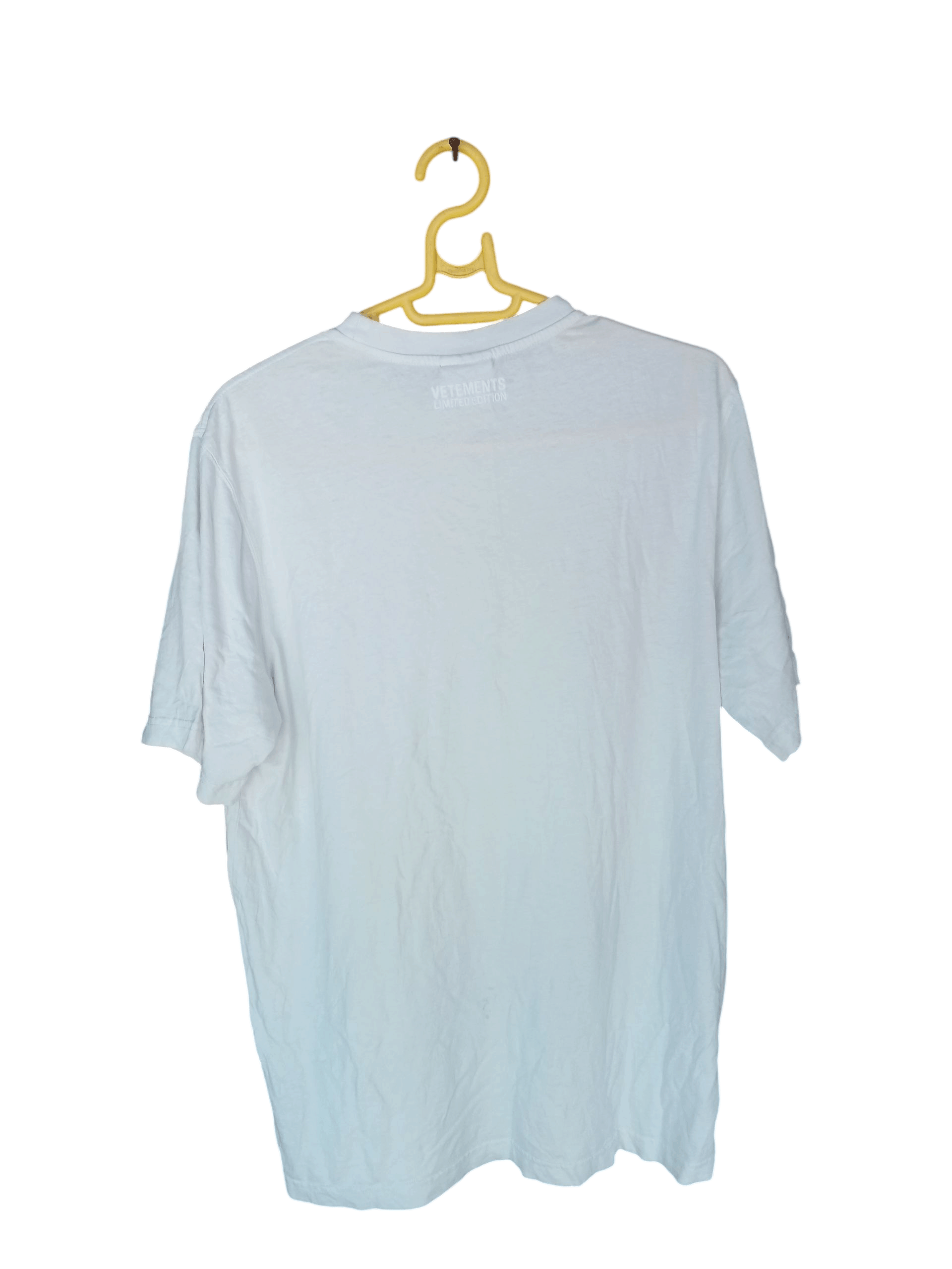 Vetements Vetements AW19 Love Is Us Logo Tee Shirt Size US XS / EU 42 / 0 - 2 Thumbnail