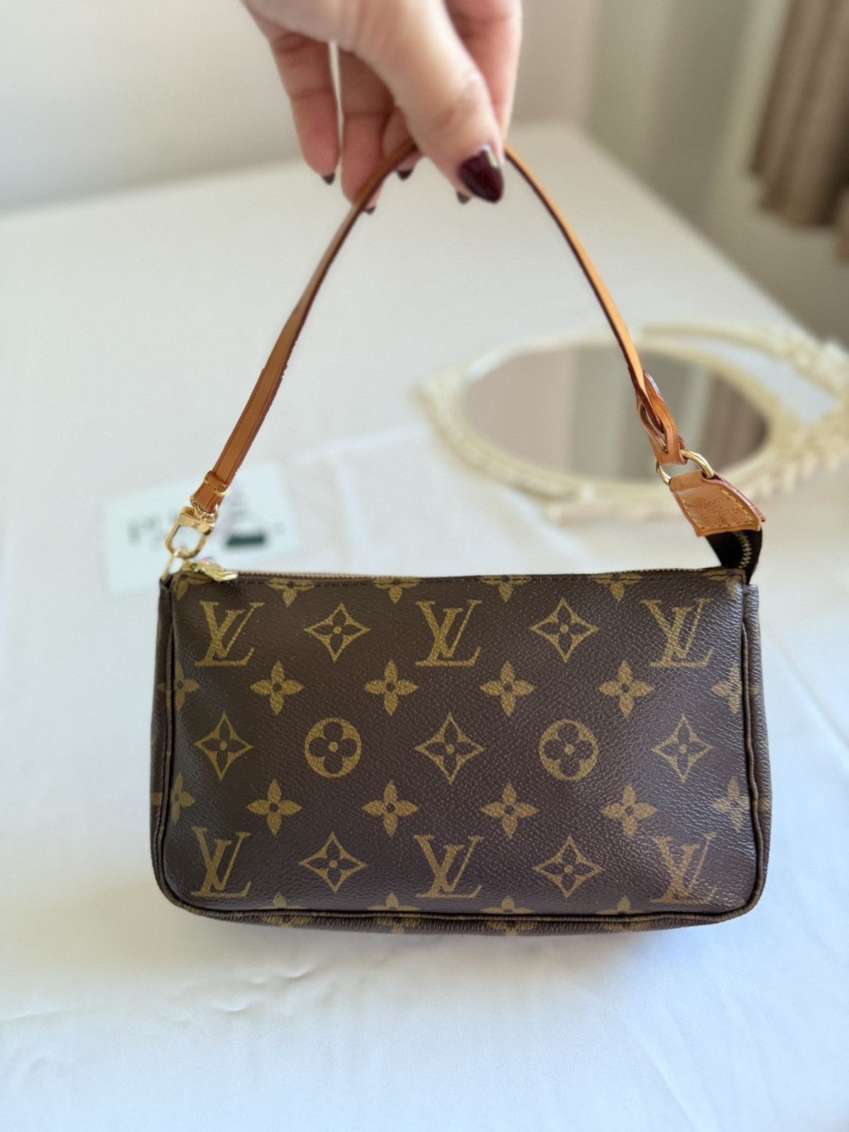 Louis Vuitton Authentic LOUIS VUITTON Pochette Brown Canvas Shoulder Bag Size ONE SIZE - 2 Thumbnail