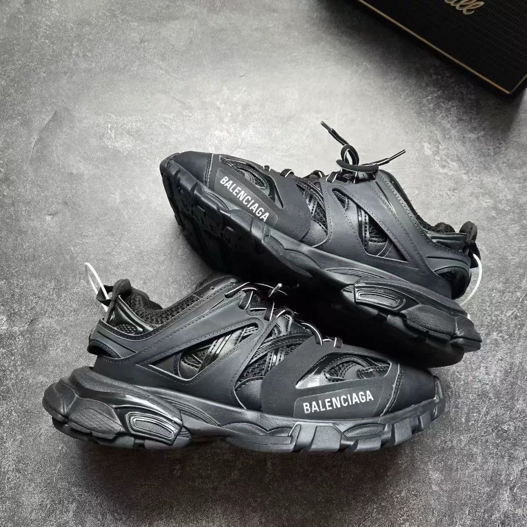 Balenciaga Balenciaga Black Lowtop Sneakers 39 Men Size US 6.5 / EU 39-40 - 1 Thumbnail