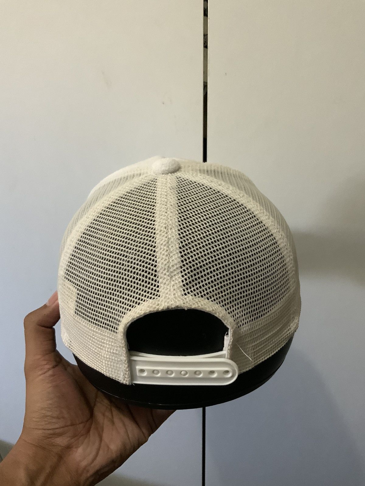 If Six Was Nine Peace Mohair Fur White Trucker Hat Size ONE SIZE - 3 Thumbnail