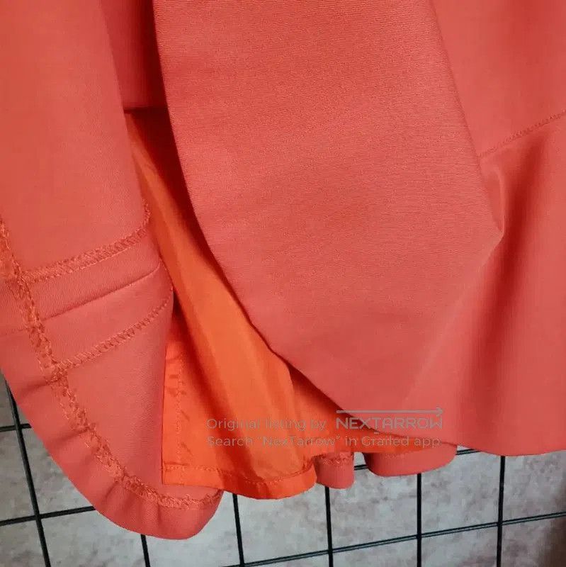 Dior Christian Dior Flared Wool Skirt in Apricot . Size 22" - 5 Thumbnail