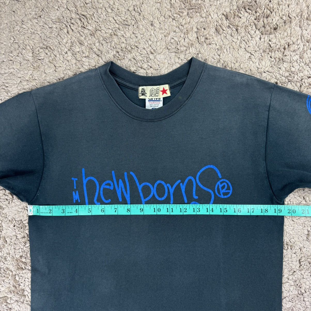 Vintage Vintage Faded TM New Borns Streetwear T-shirt Size US M / EU 48-50 / 2 - 15 Thumbnail