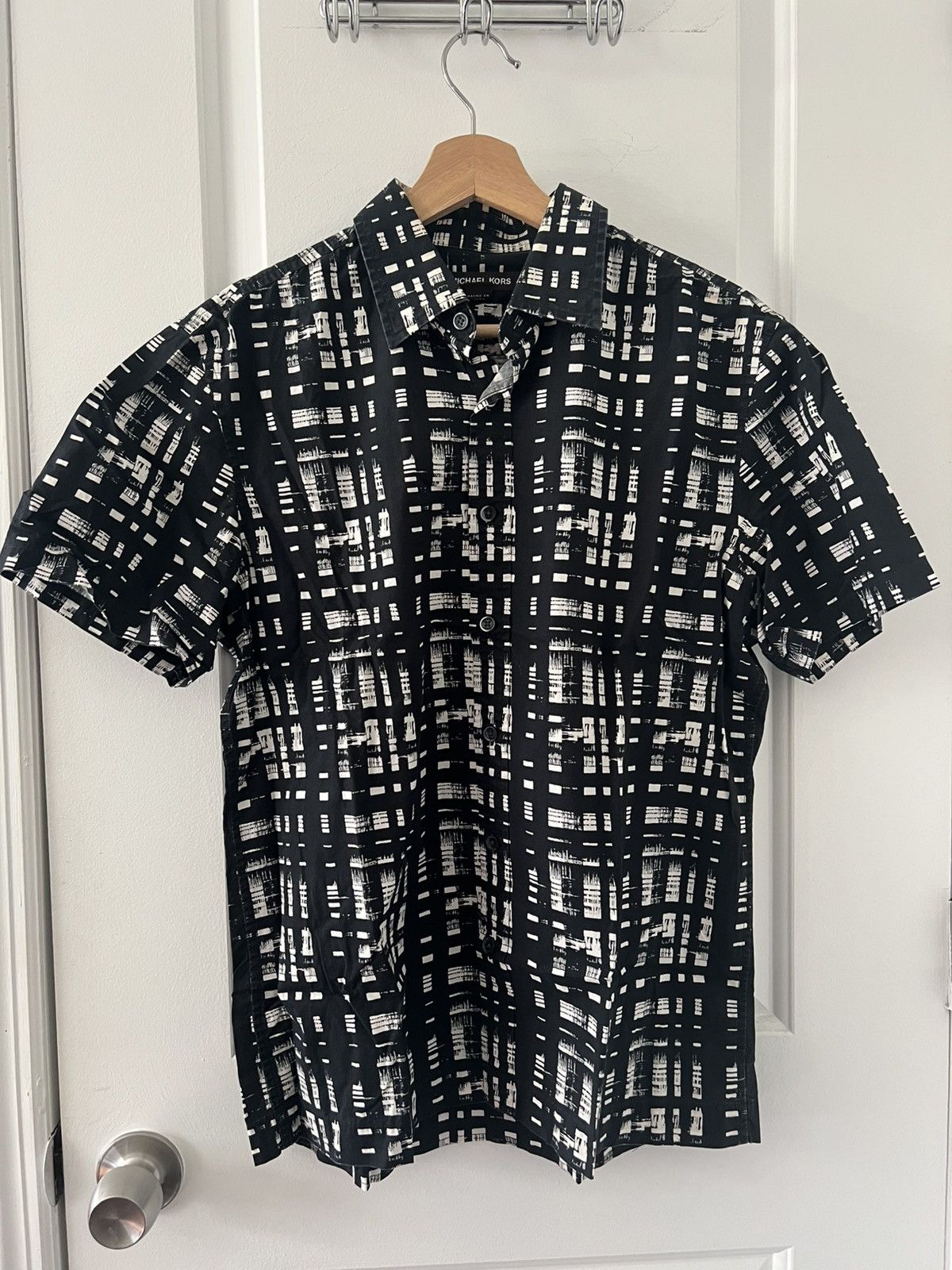 Michael Kors Vintage Michael Kors Short Sleeve Shirt Size US M / EU 48-50 / 2 - 1 Thumbnail