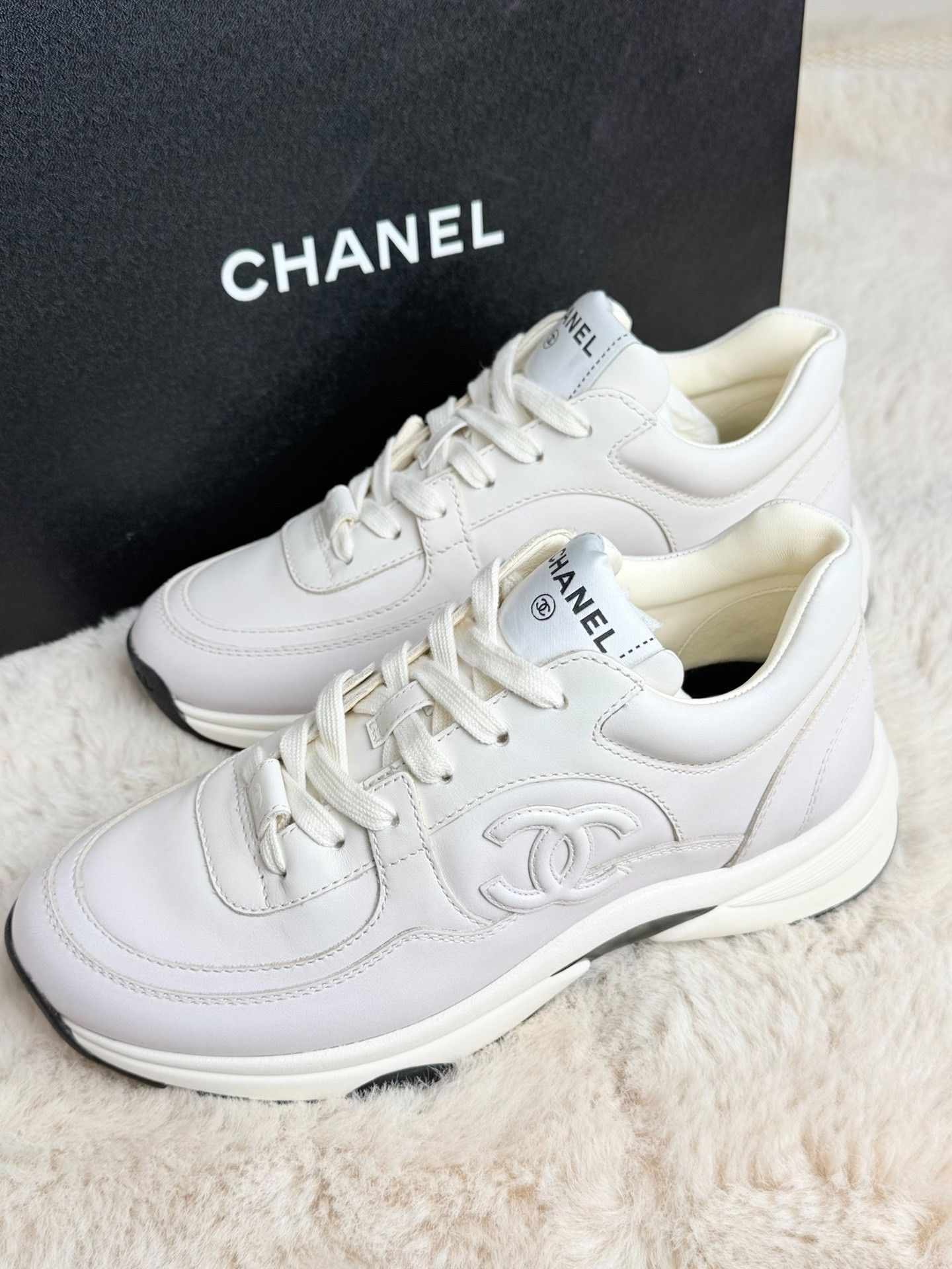 Chanel Chanel Purple Lowtop Sneakers us_5 Women Size US 5 / IT 35 - 1 Thumbnail
