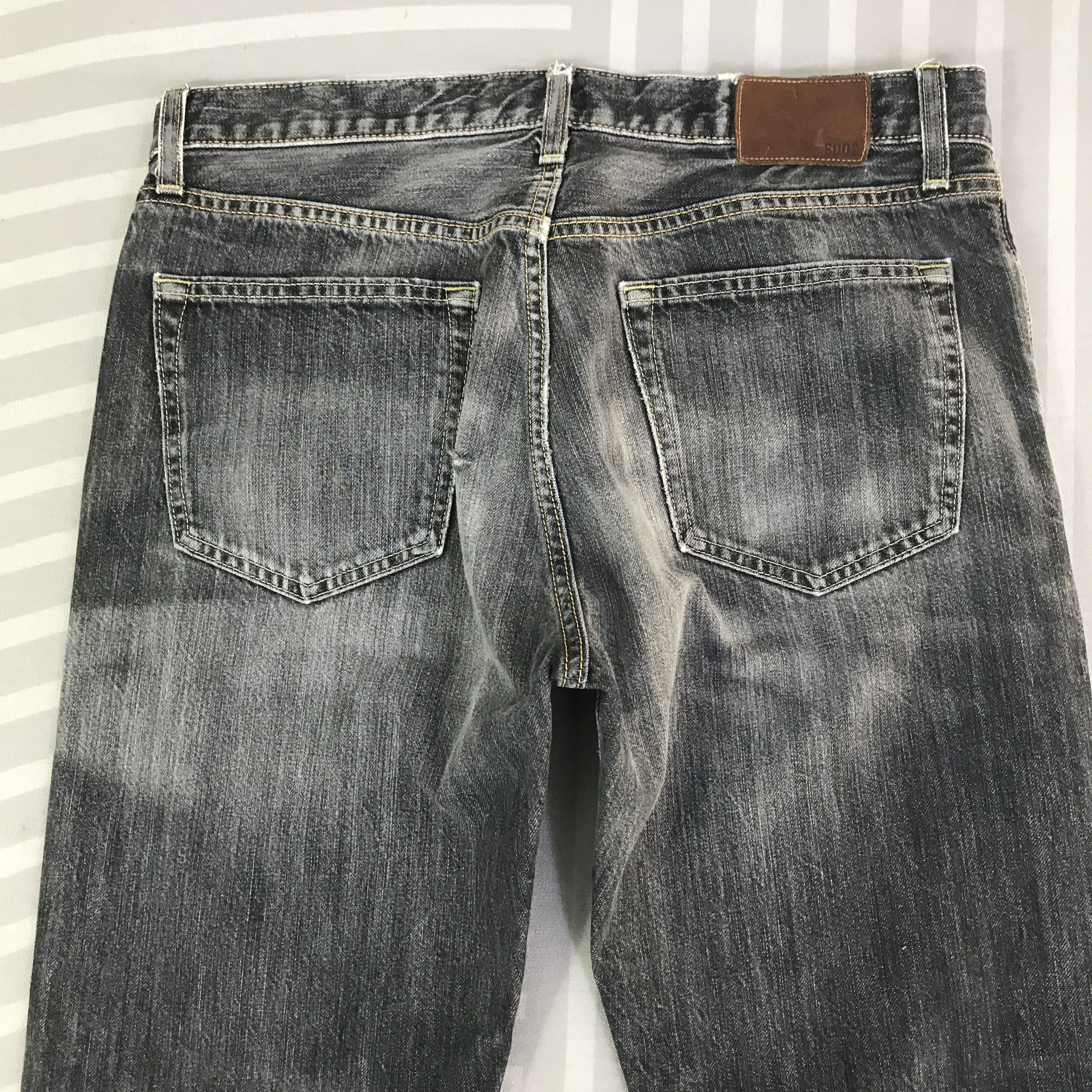Japanese Brand 002 Vtg Uniqlo Black denim distressed Jeans pants K130B23 Size US 33 - 5 Thumbnail