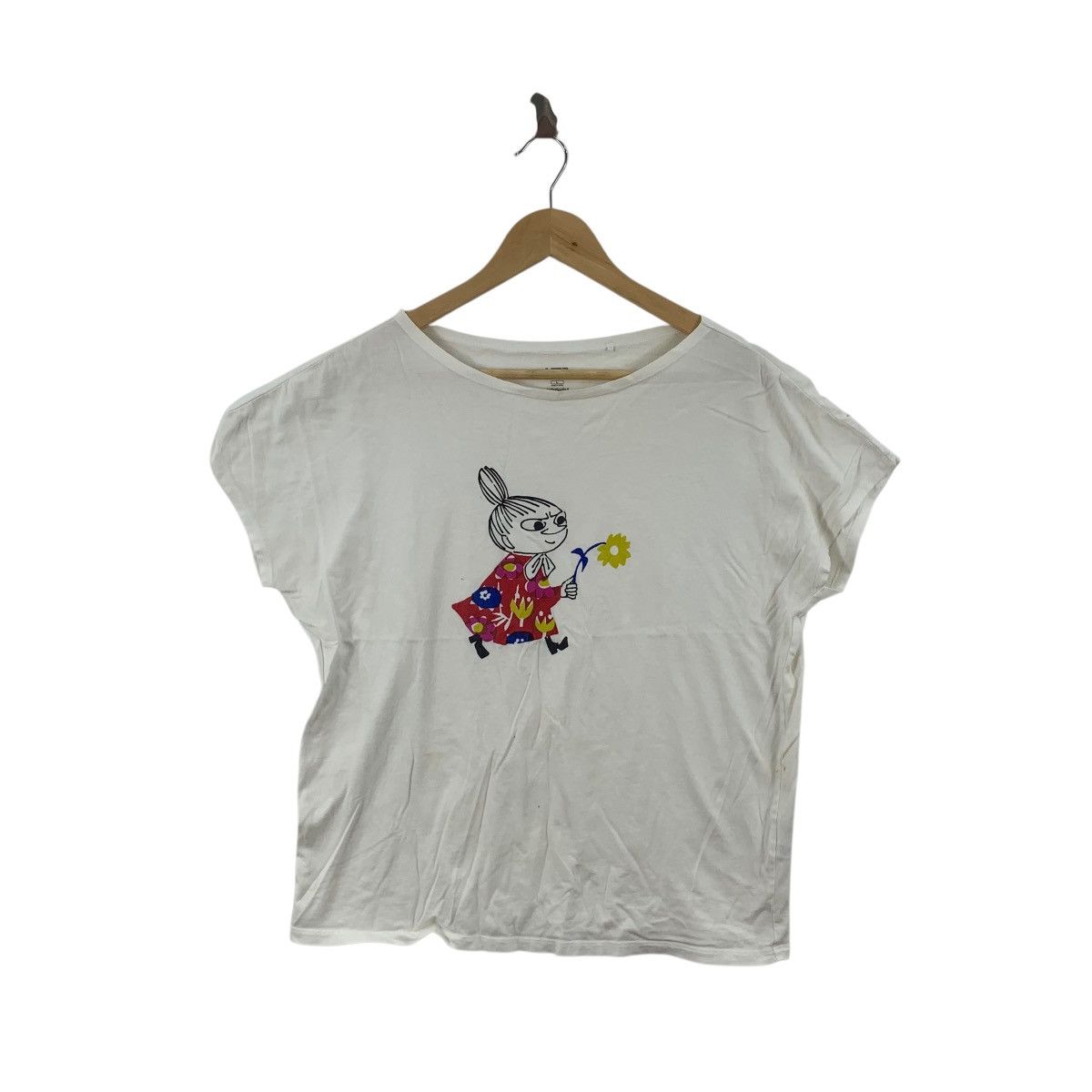 Uniqlo UNIQLO x MOOMIN SNUFKIN Little My Its Coming Tee Shirt Anime Size L / US 10 / IT 46 - 1 Thumbnail